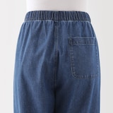 婦人　洗いざらし　デニムイージーテーパードパンツ