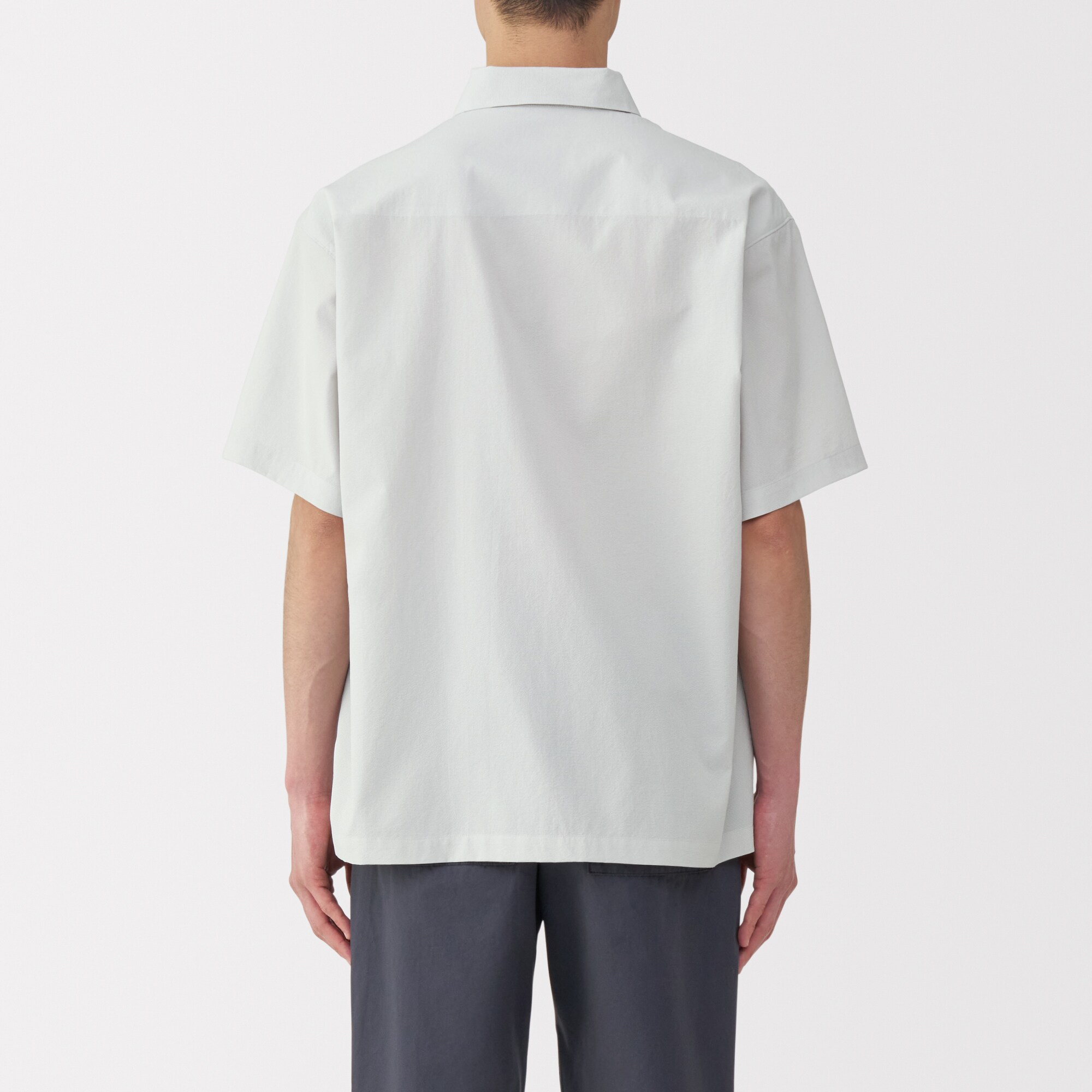 紳士　風を通す半袖布帛ポロシャツ