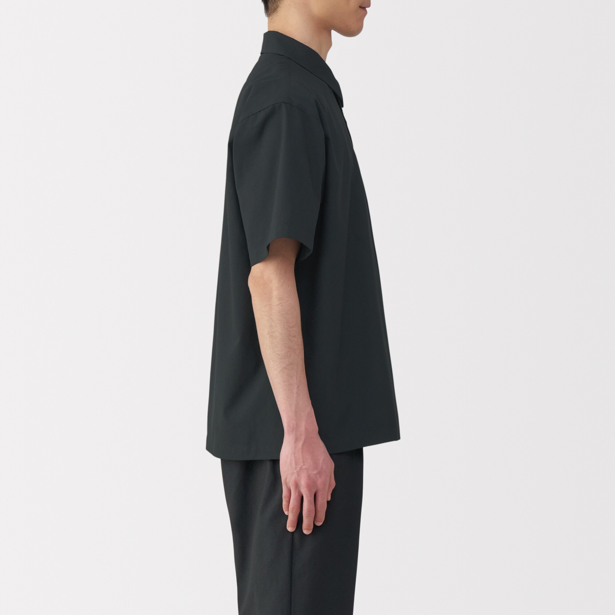 紳士　風を通す半袖布帛ポロシャツ