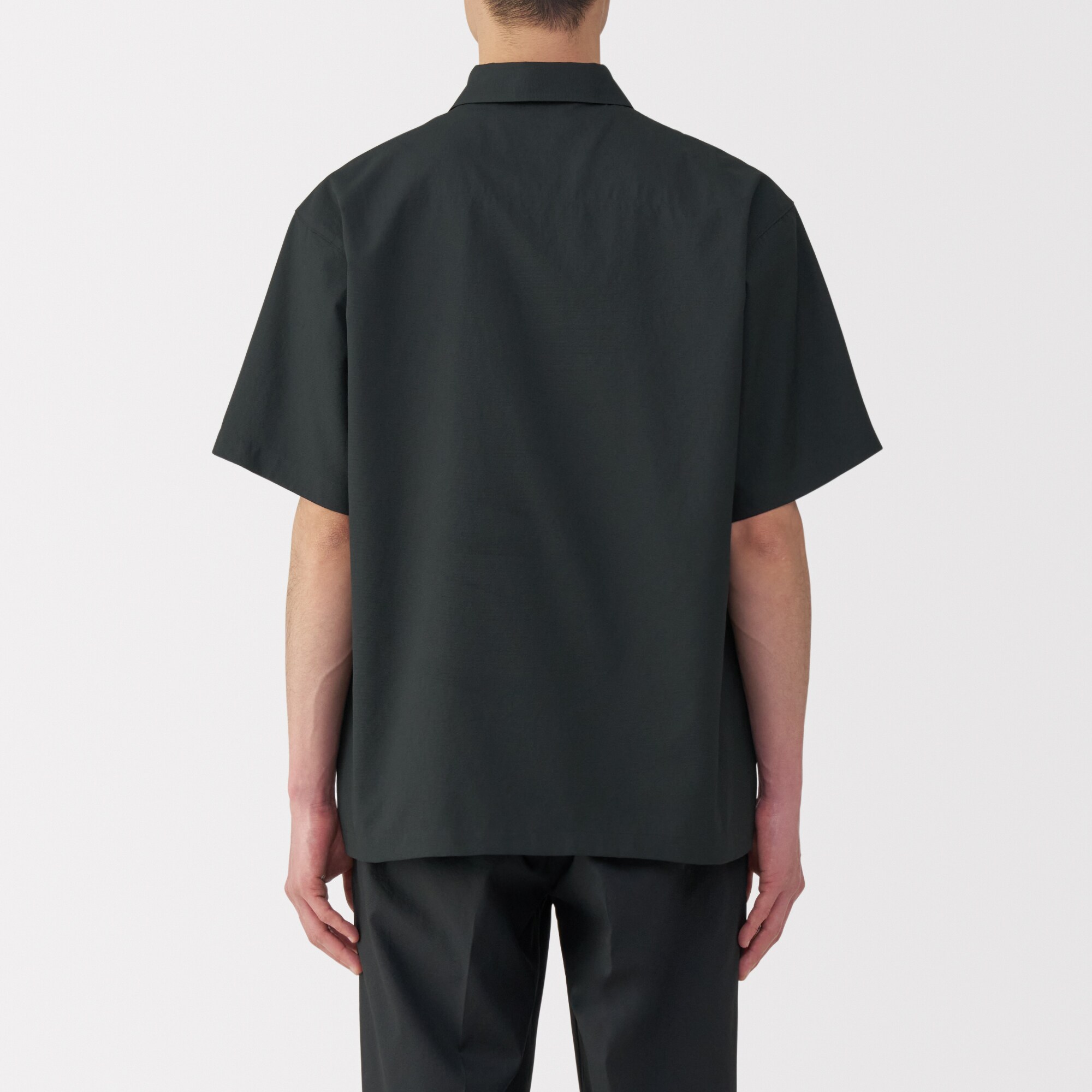 紳士　風を通す半袖布帛ポロシャツ