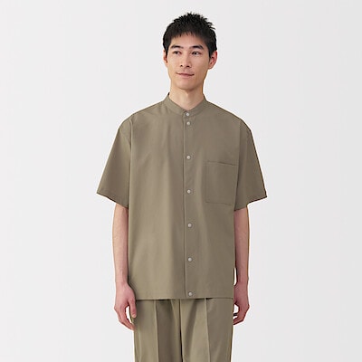 紳士　風を通すスタンドカラー半袖シャツ