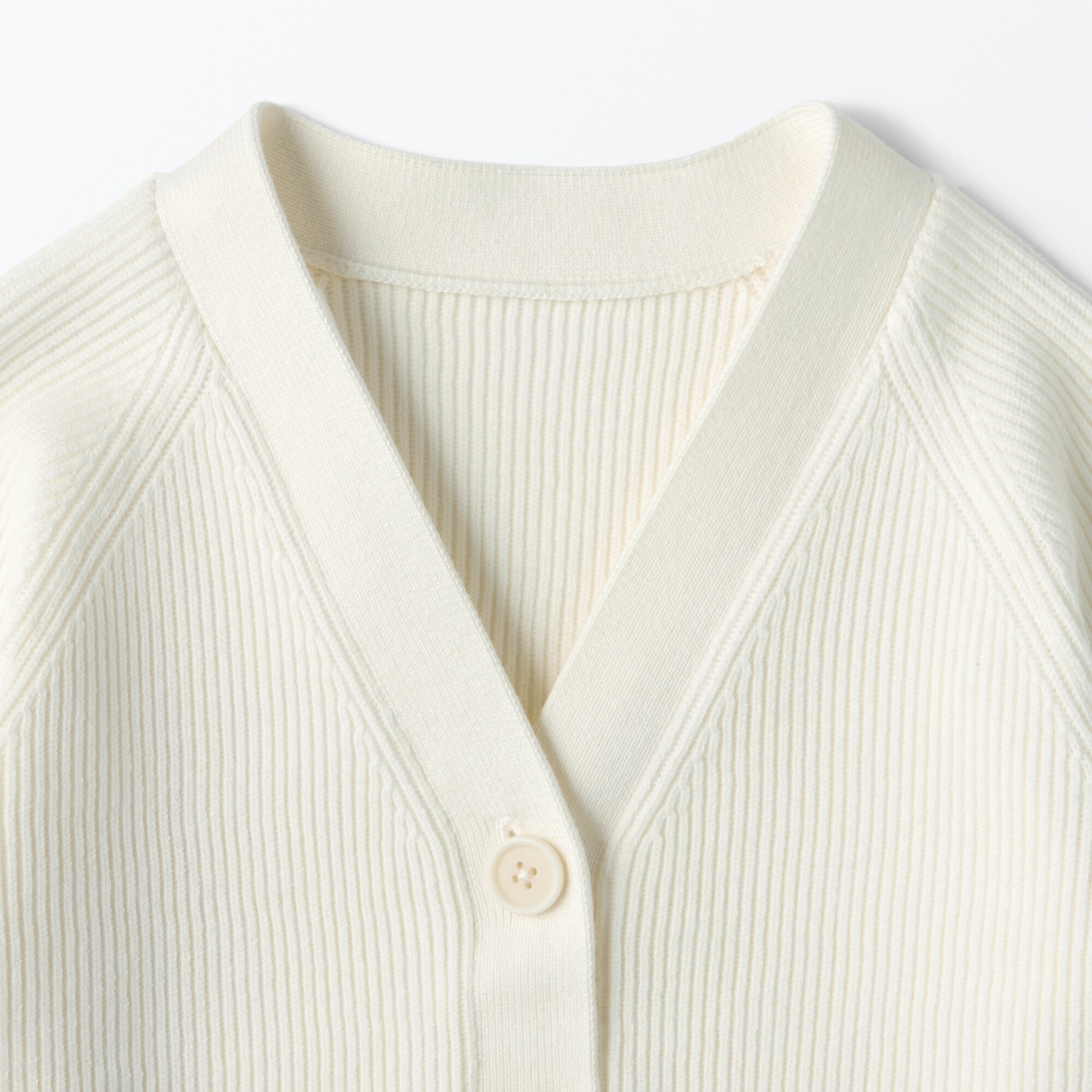 キッズ　洗えるニットＶネックカーディガン