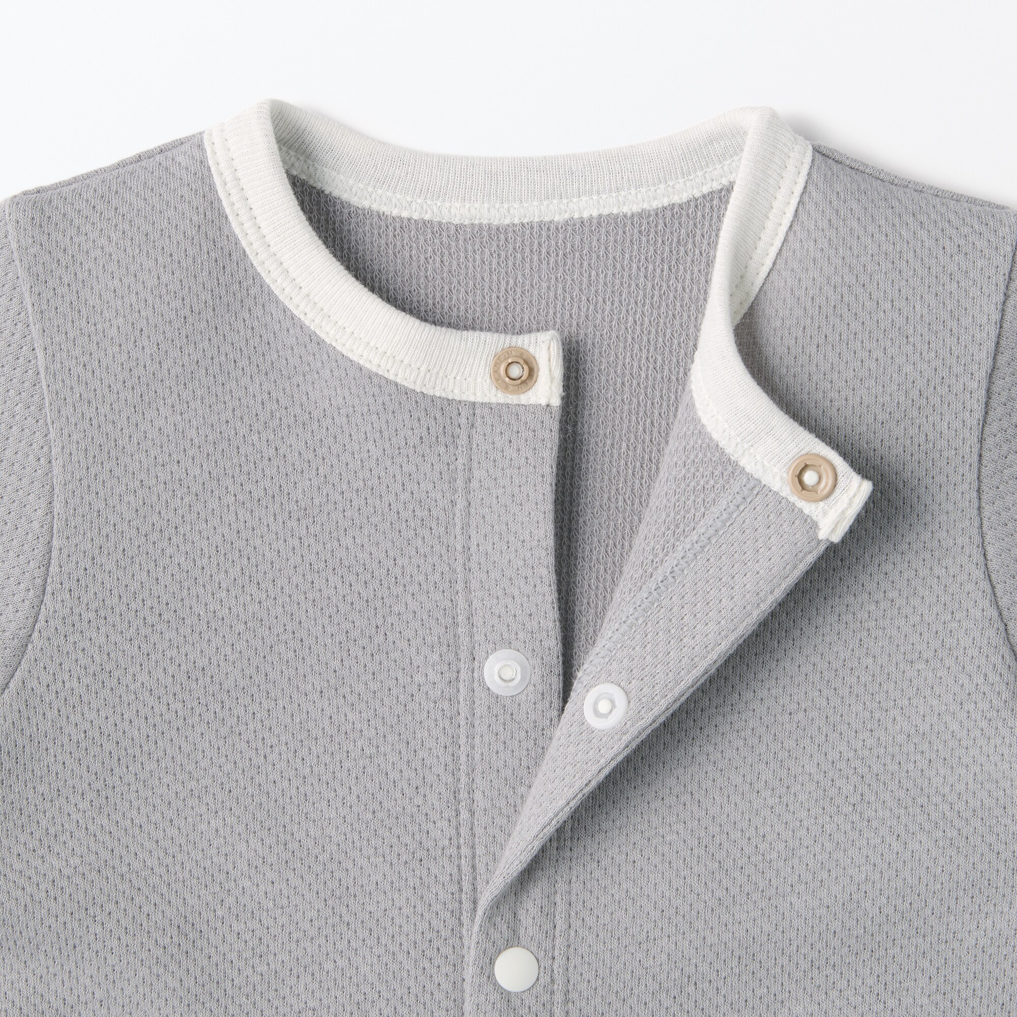 ベビー　脇に縫い目のない鹿の子編み半袖ショートオール