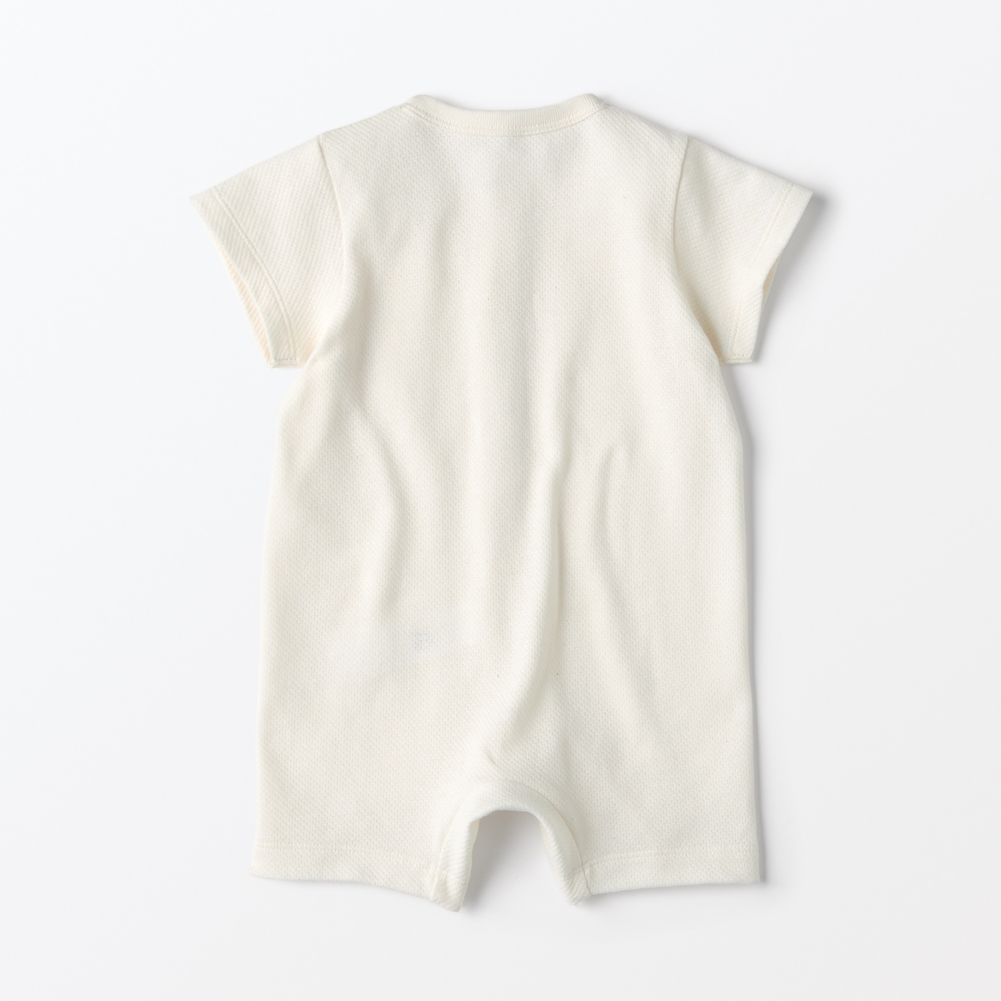 ベビー　脇に縫い目のない鹿の子編み半袖ショートオール