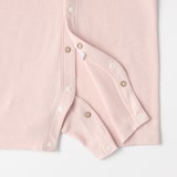 ベビー　脇に縫い目のない鹿の子編み半袖ショートオール