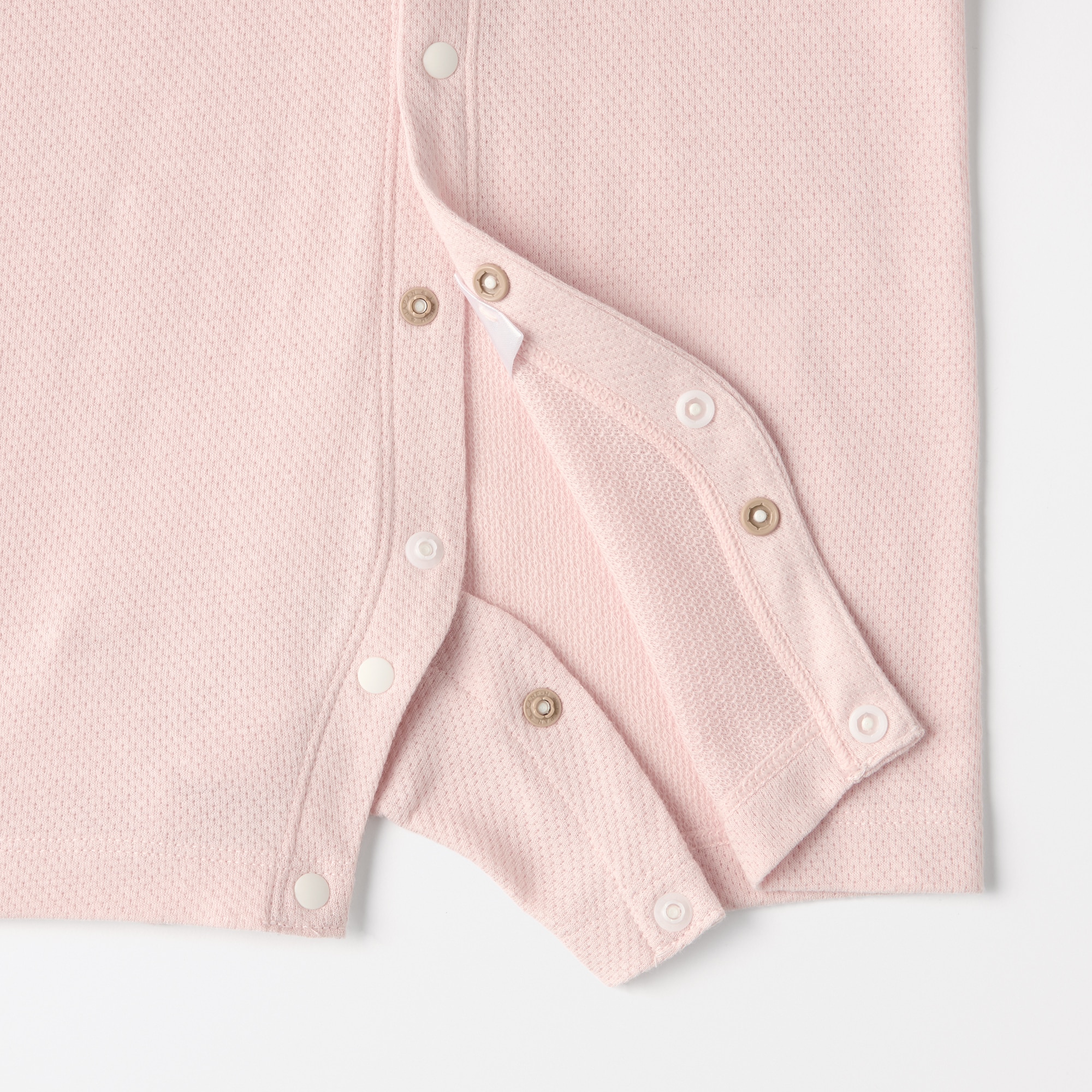 ベビー　脇に縫い目のない鹿の子編み半袖ショートオール