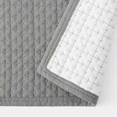 洗いざらしの綿キルティングラグ　１４０×１９５ｃｍ