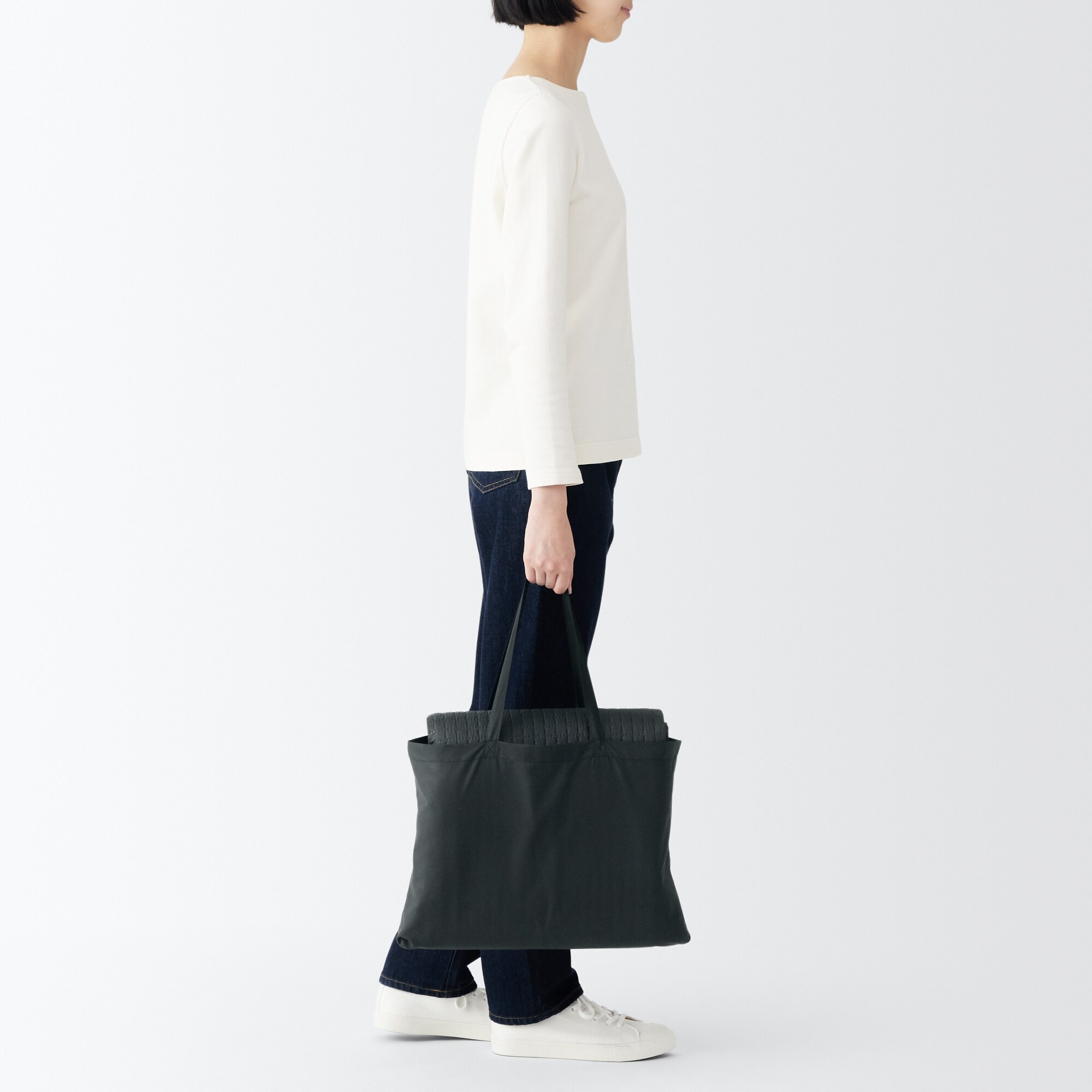 耐水　キルティングレジャーシート・１８０×１８０ｃｍ