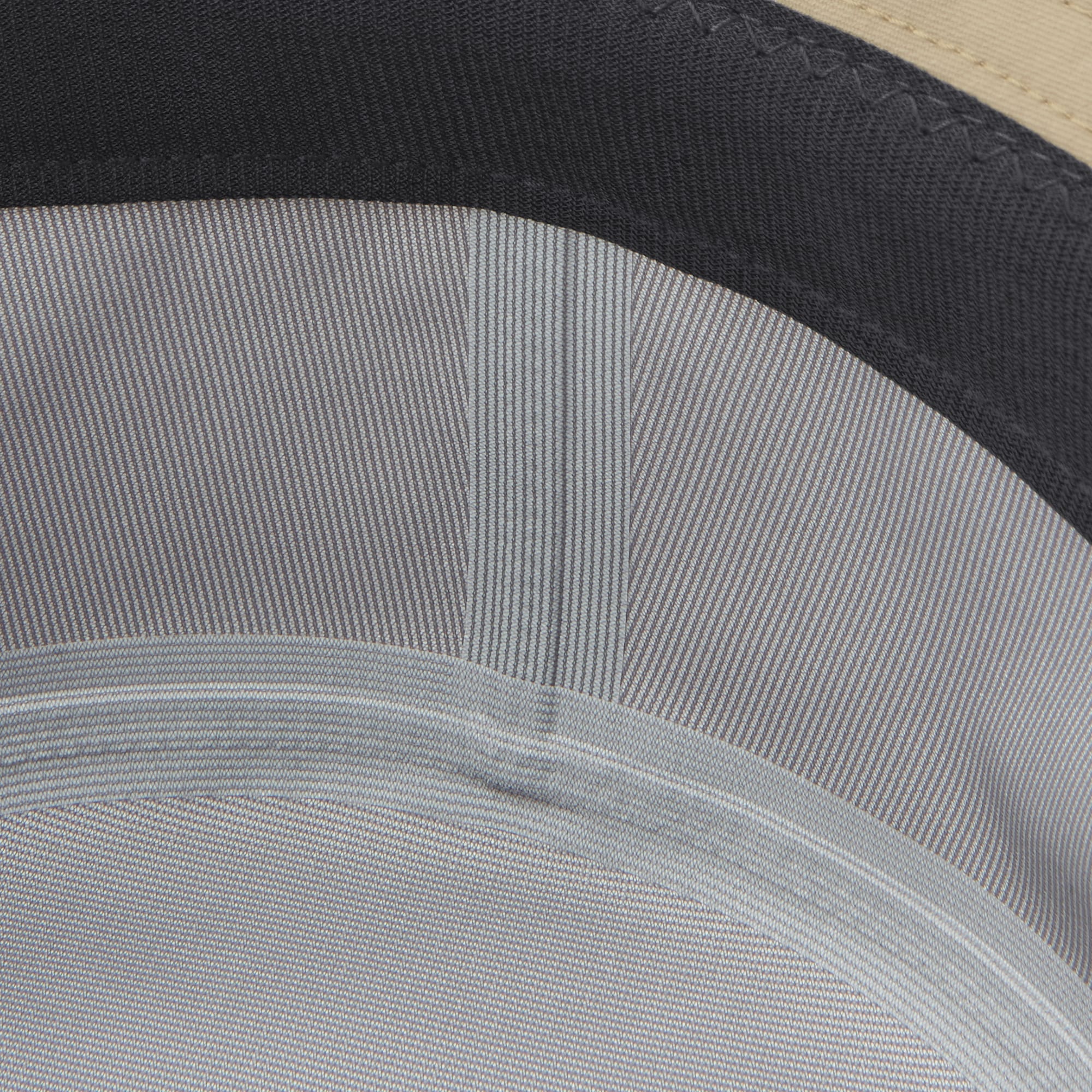 ＵＶカット　透湿撥水　防水テープ使い　バケットハット