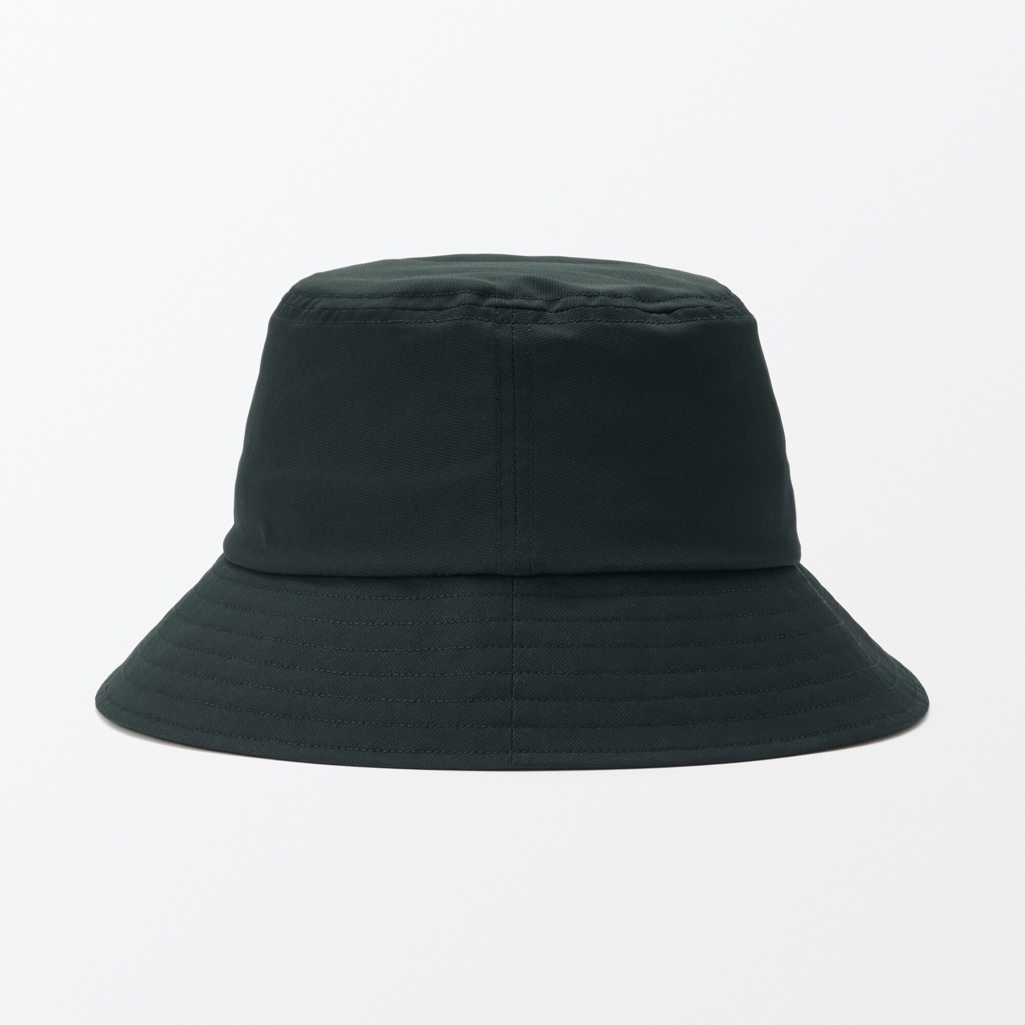 風を通す　ちいさくまとまる　バケットハット