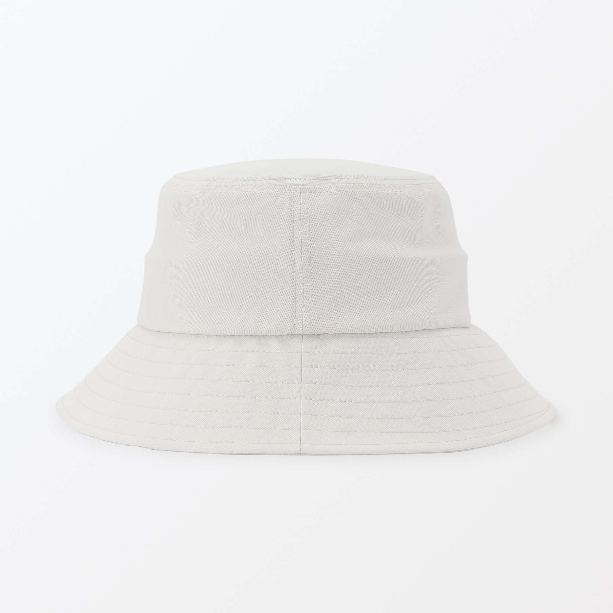 風を通す　ちいさくまとまる　バケットハット