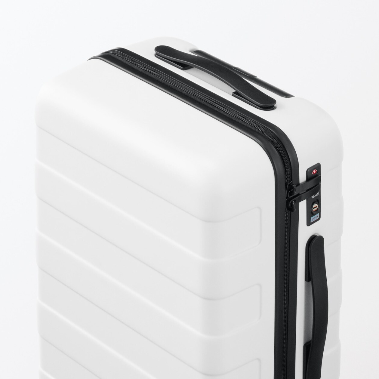 バーを自由に調節できる　ハードキャリーケース（３６Ｌ）