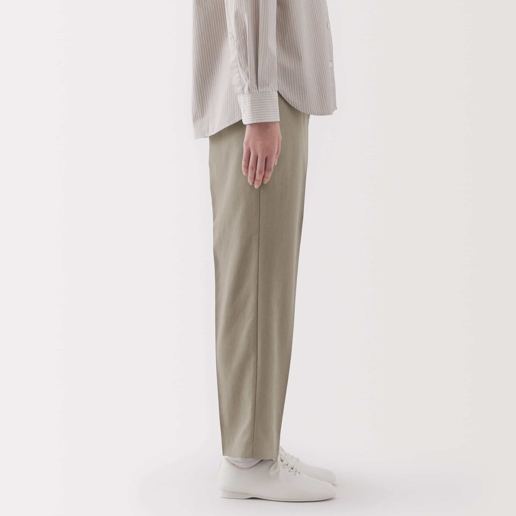 婦人　撥水　テーパードパンツ