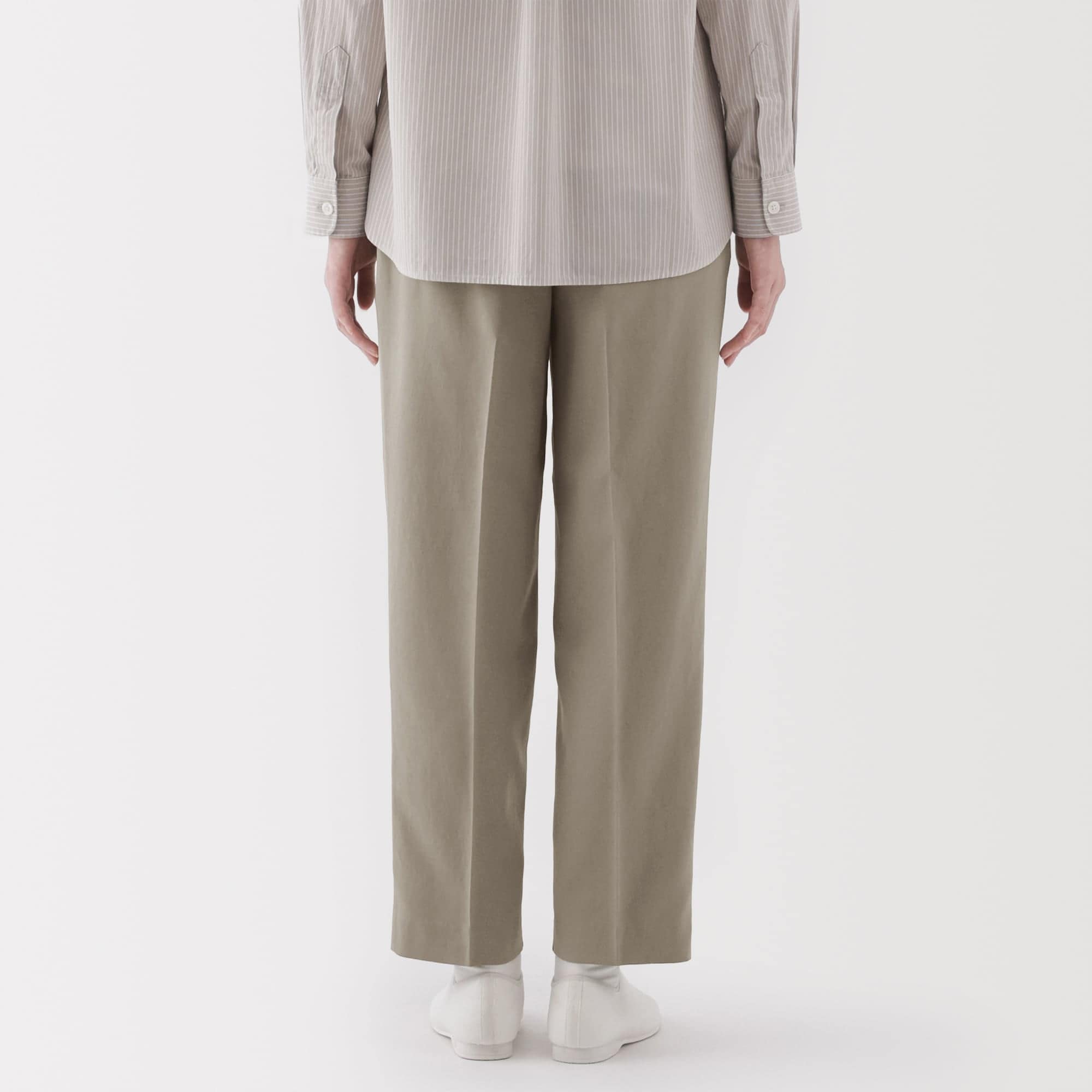 婦人　撥水　テーパードパンツ