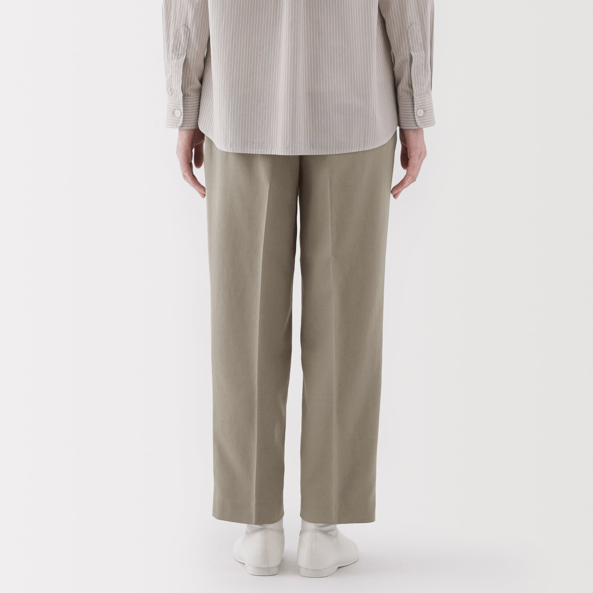 婦人　撥水　テーパードパンツ