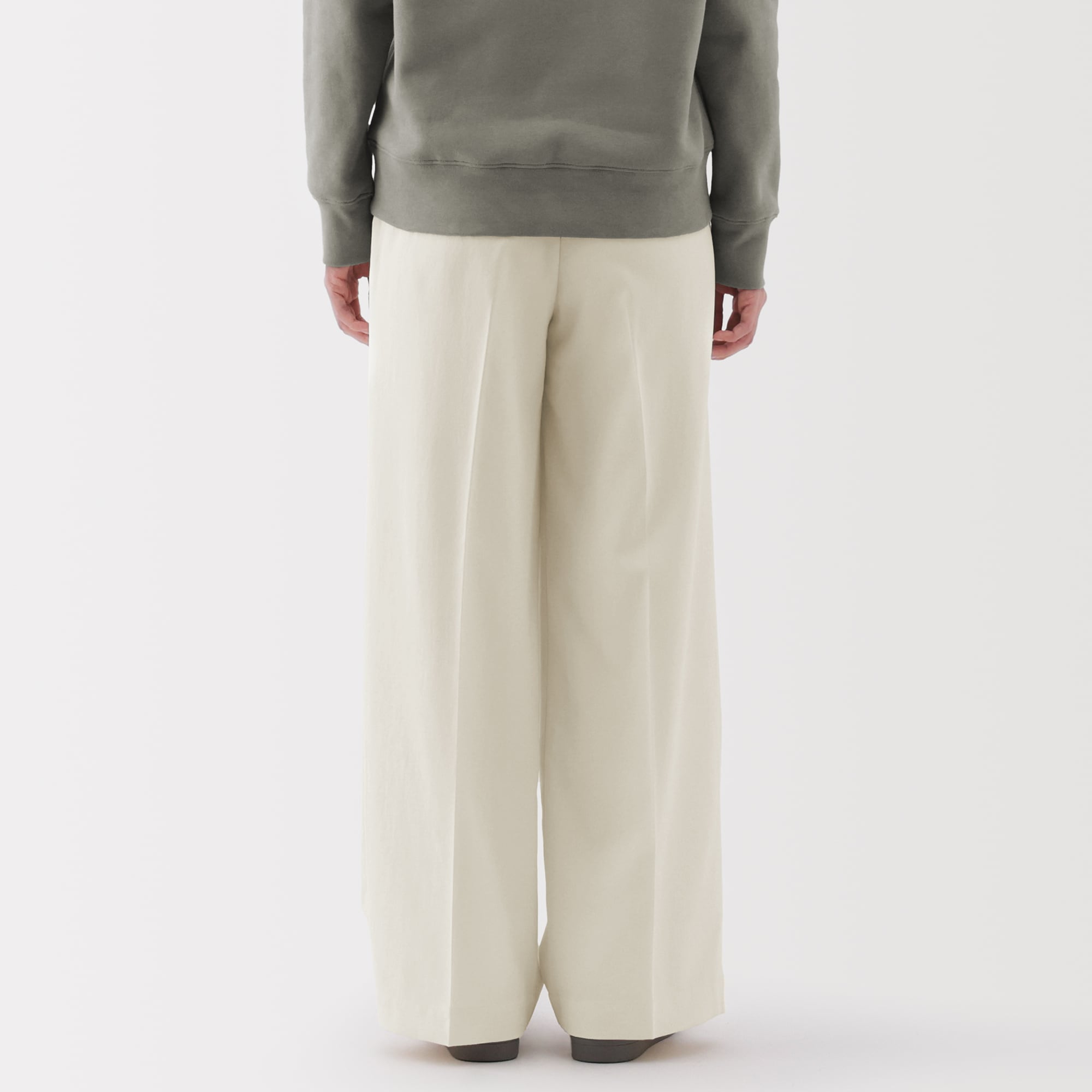 婦人　撥水　タックストレートパンツ