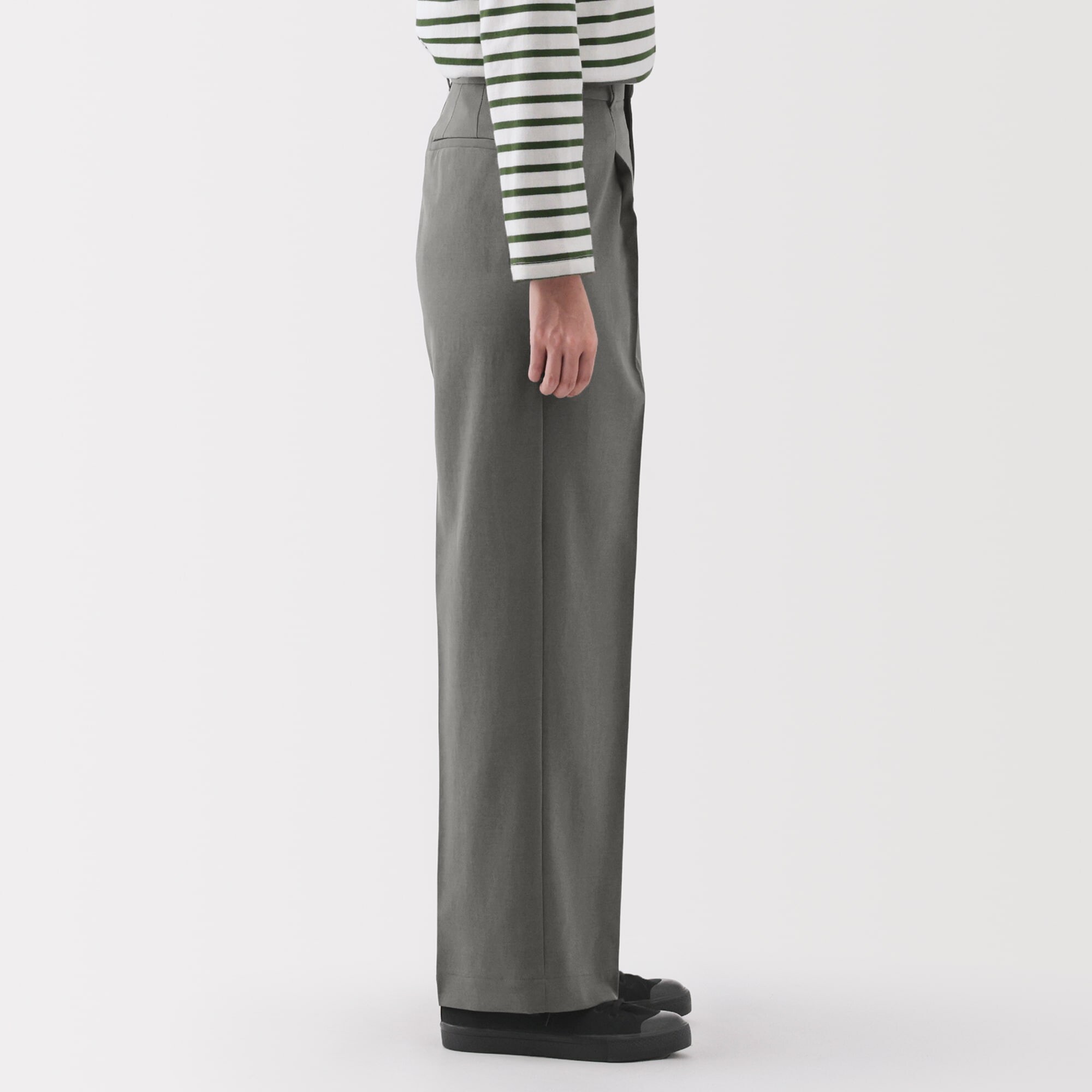 婦人　撥水　タックストレートパンツ