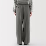 婦人　撥水　タックストレートパンツ