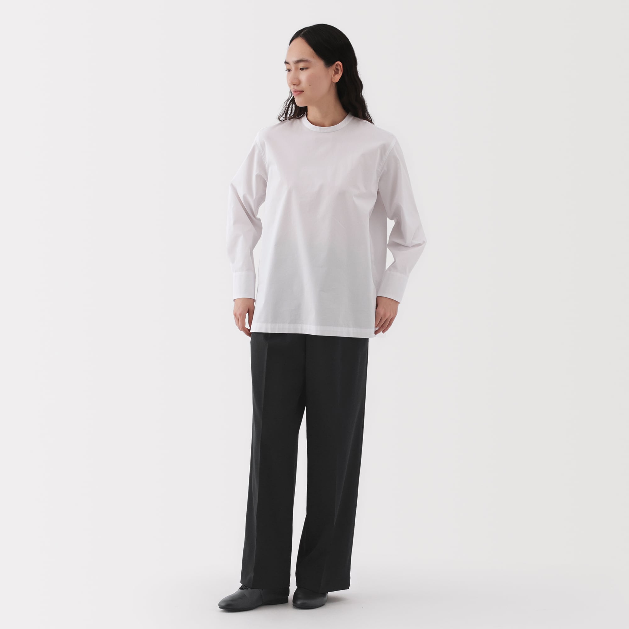 婦人　撥水　タックストレートパンツ