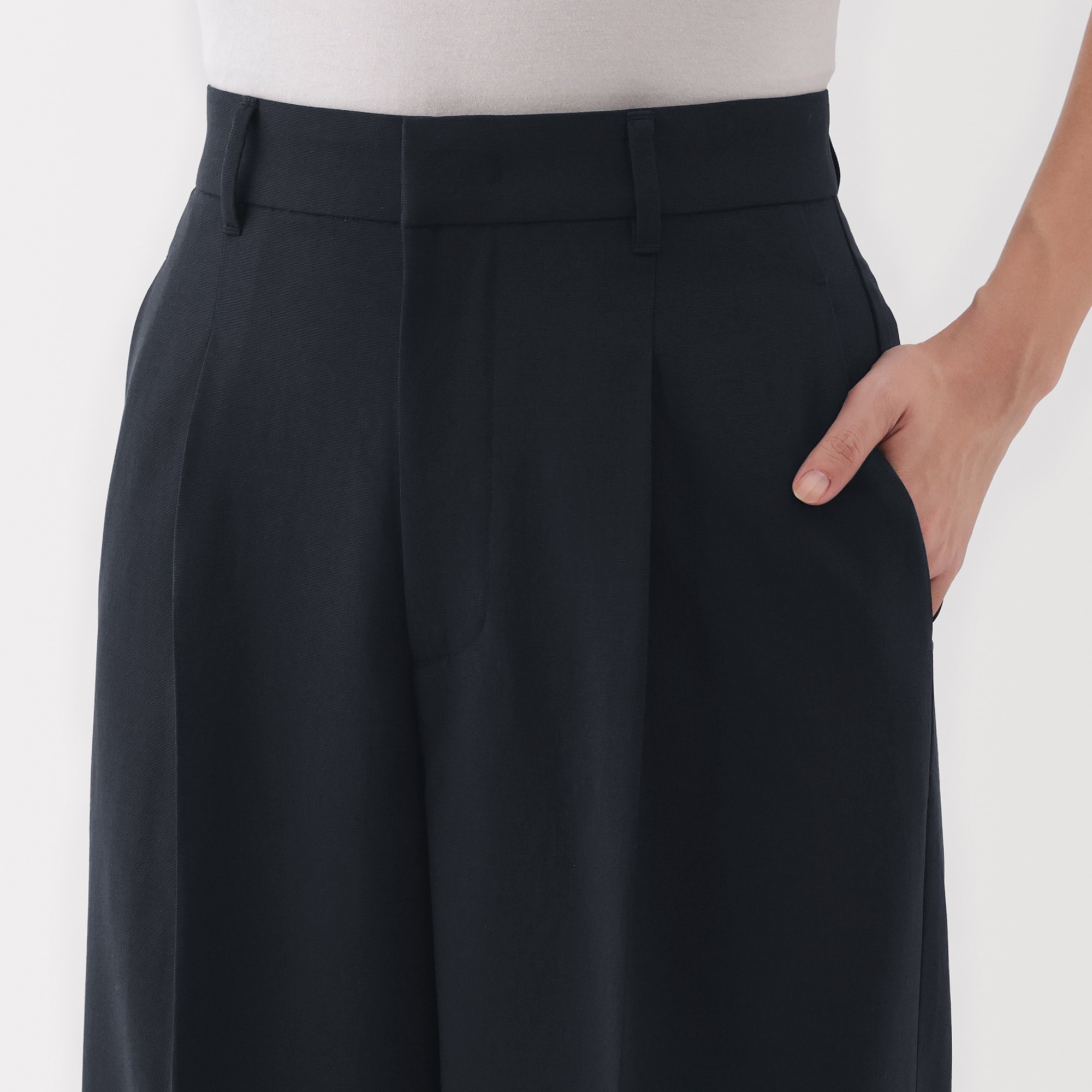 婦人　撥水　タックストレートパンツ