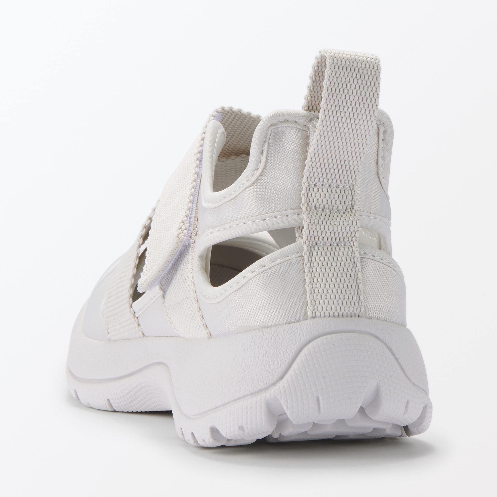 スニーカーサンダル