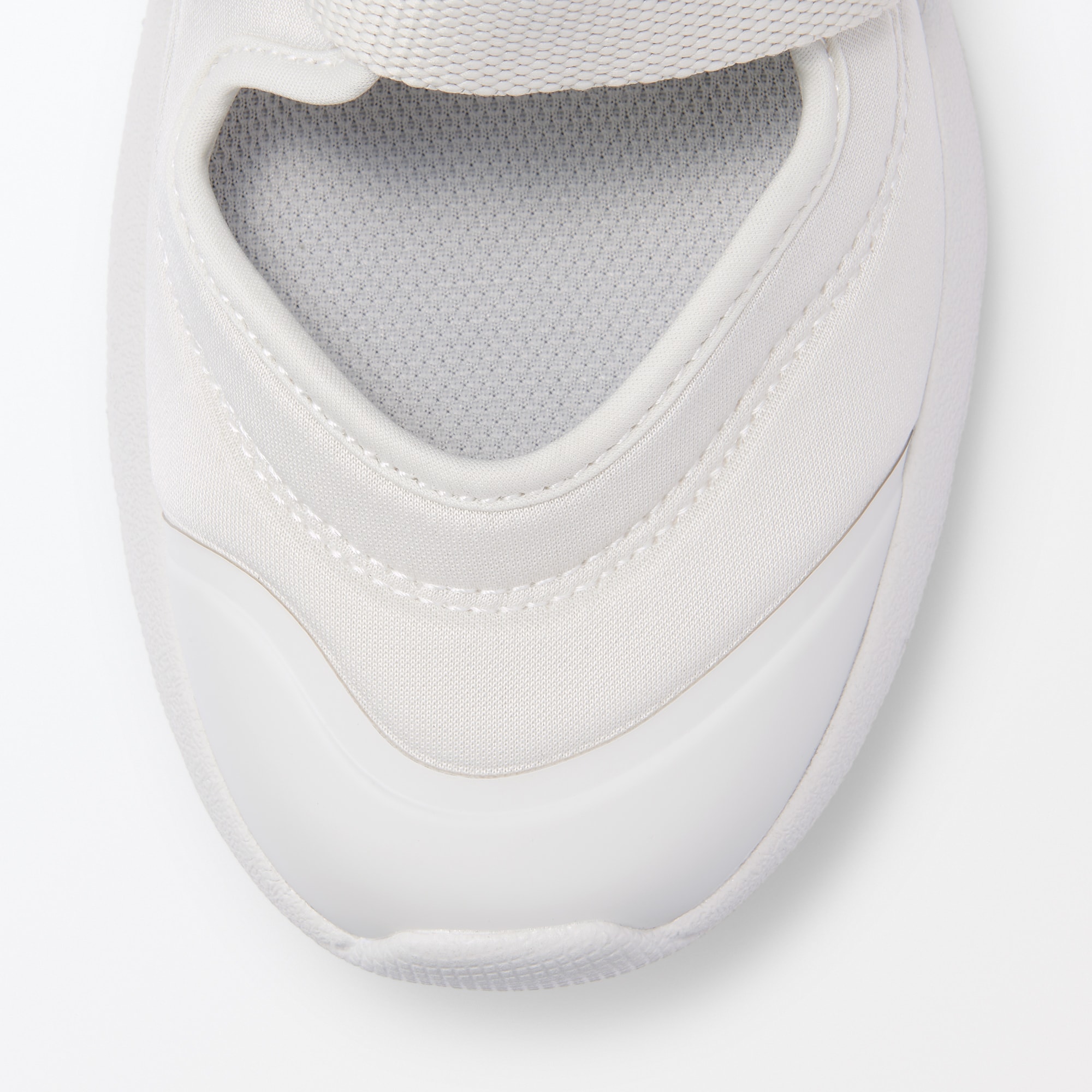 スニーカーサンダル