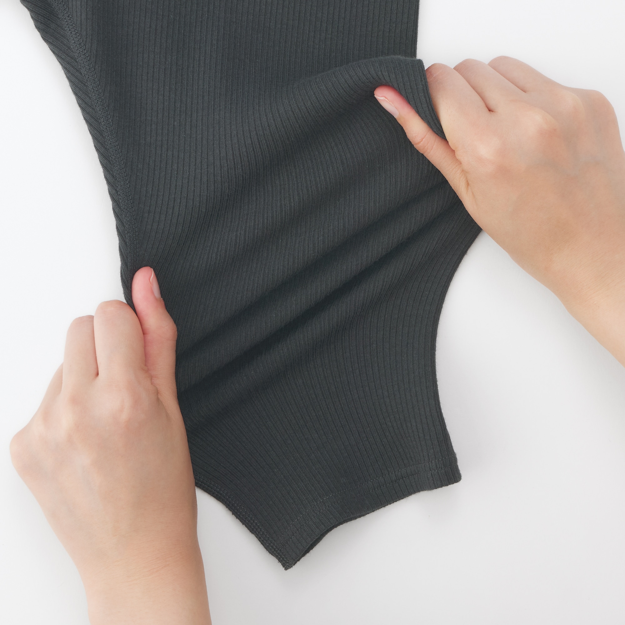 キッズ　ストレッチリブ編み　レギンス（七分丈）