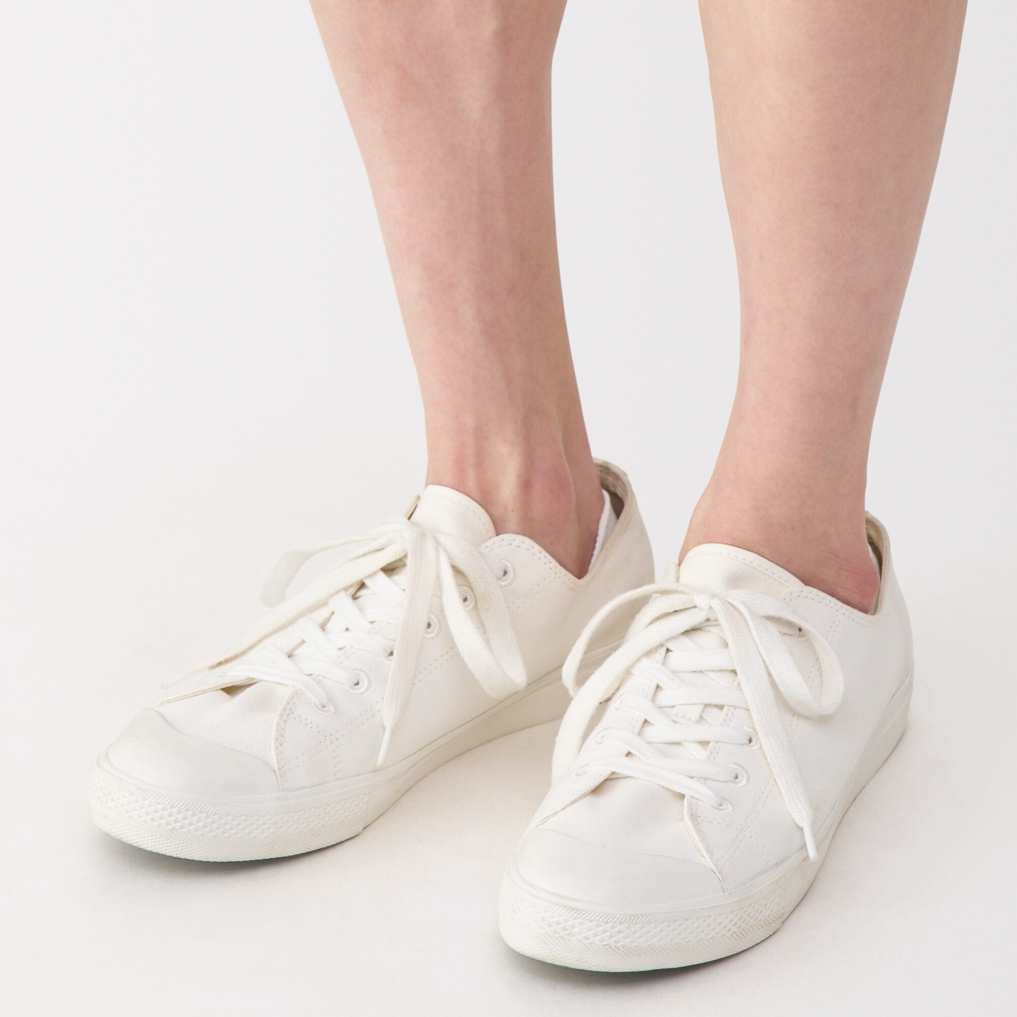 紳士　足なり直角　かかと滑り止め付き　浅履き　スニーカーイン