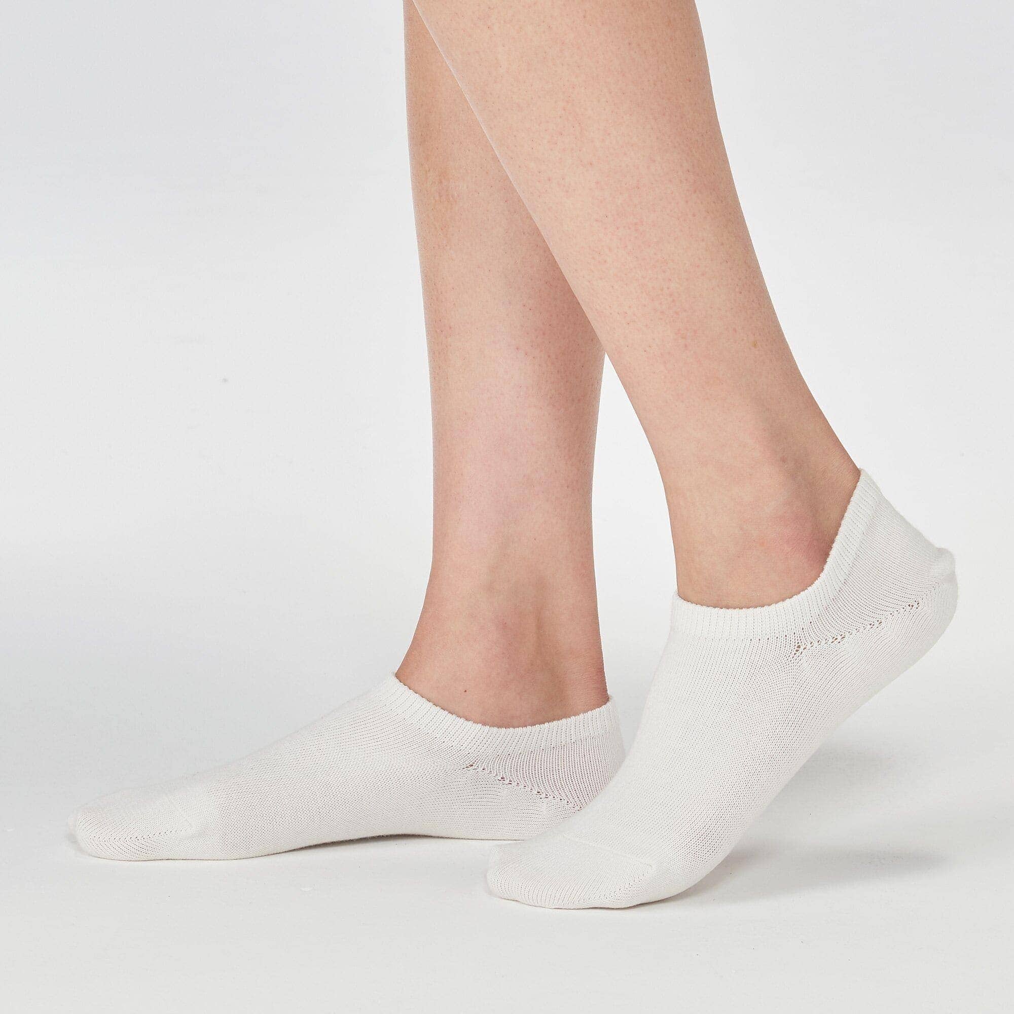 婦人　足なり直角　スニーカーイン