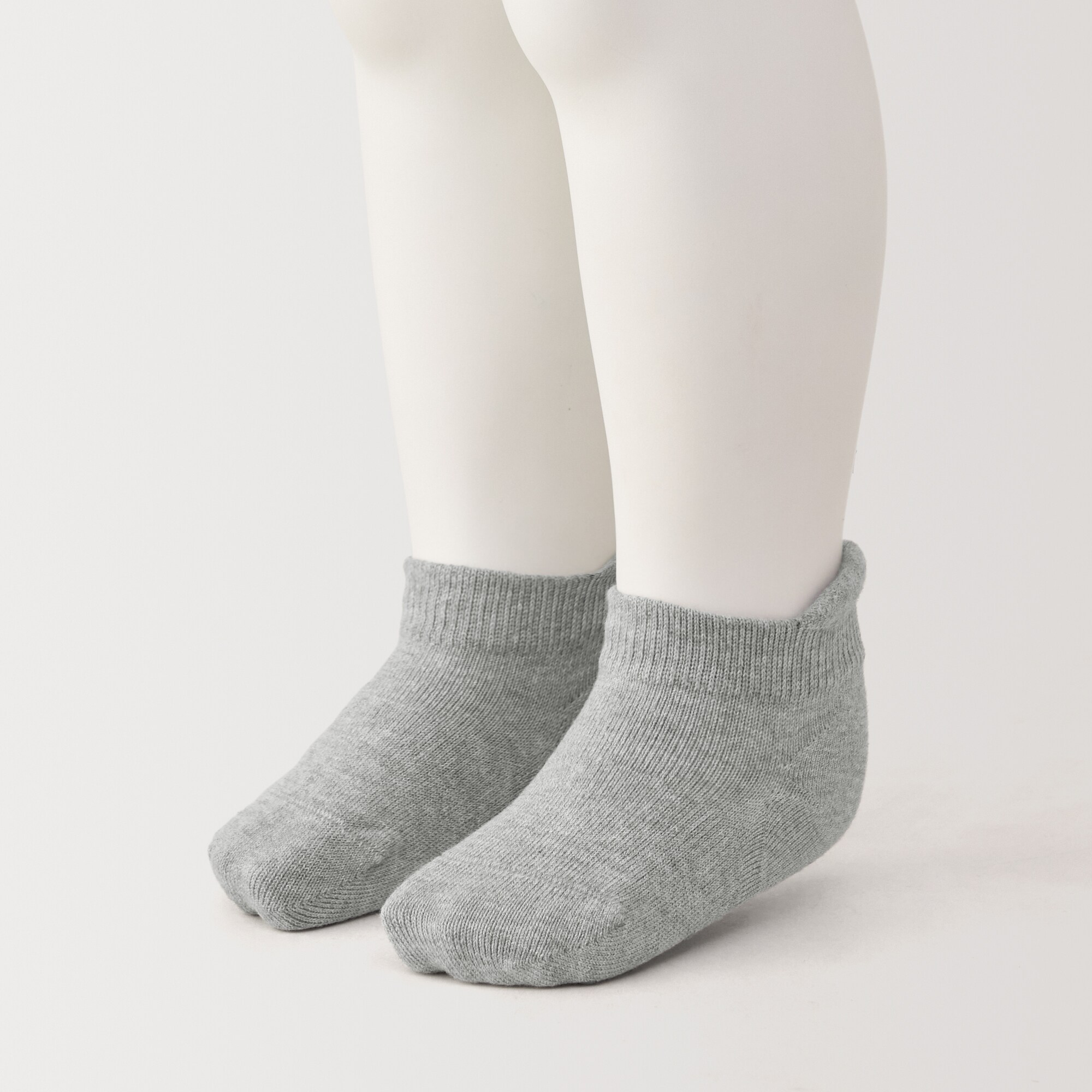 ベビー　足なり直角　スニーカーイン（３足組）