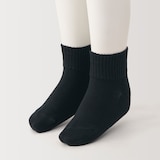 キッズ　足なり直角　ショート丈靴下（３足組）