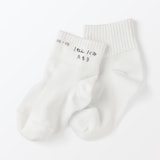 キッズ　足なり直角　ショート丈靴下（３足組）