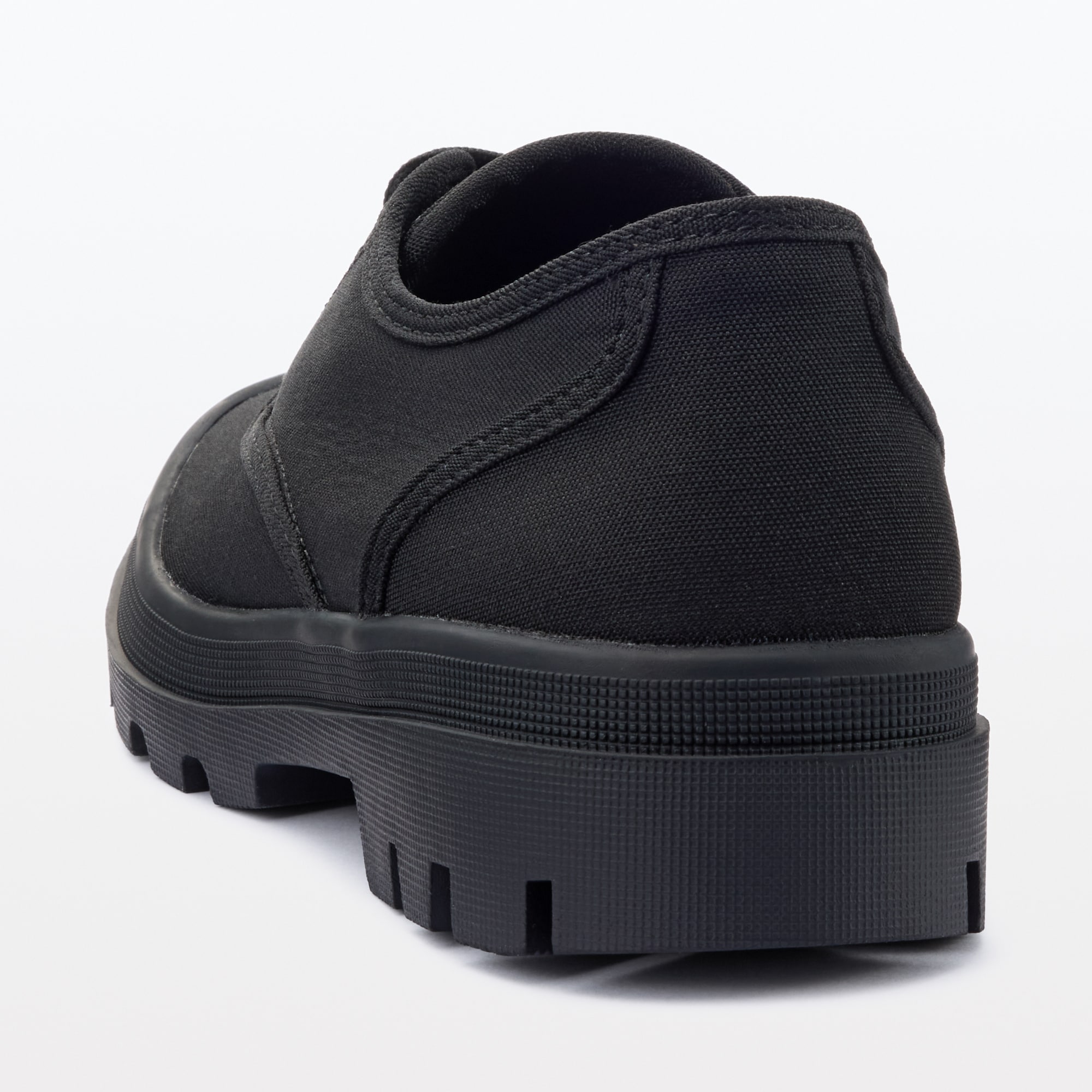 婦人　柔らかい中敷を使用した　撥水タンクソールシューズ