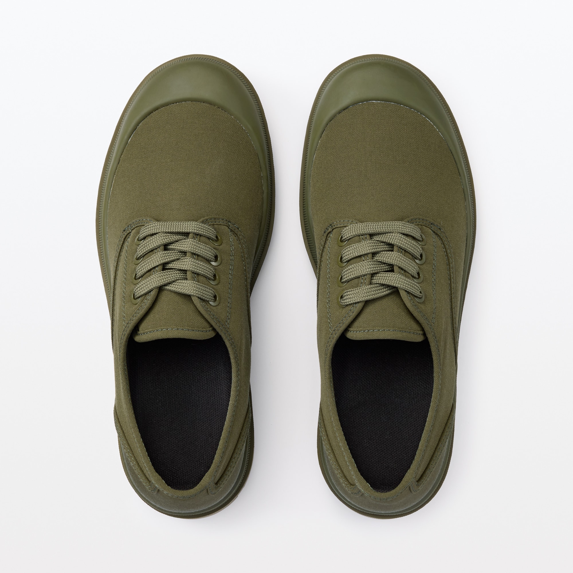 婦人　柔らかい中敷を使用した　撥水タンクソールシューズ