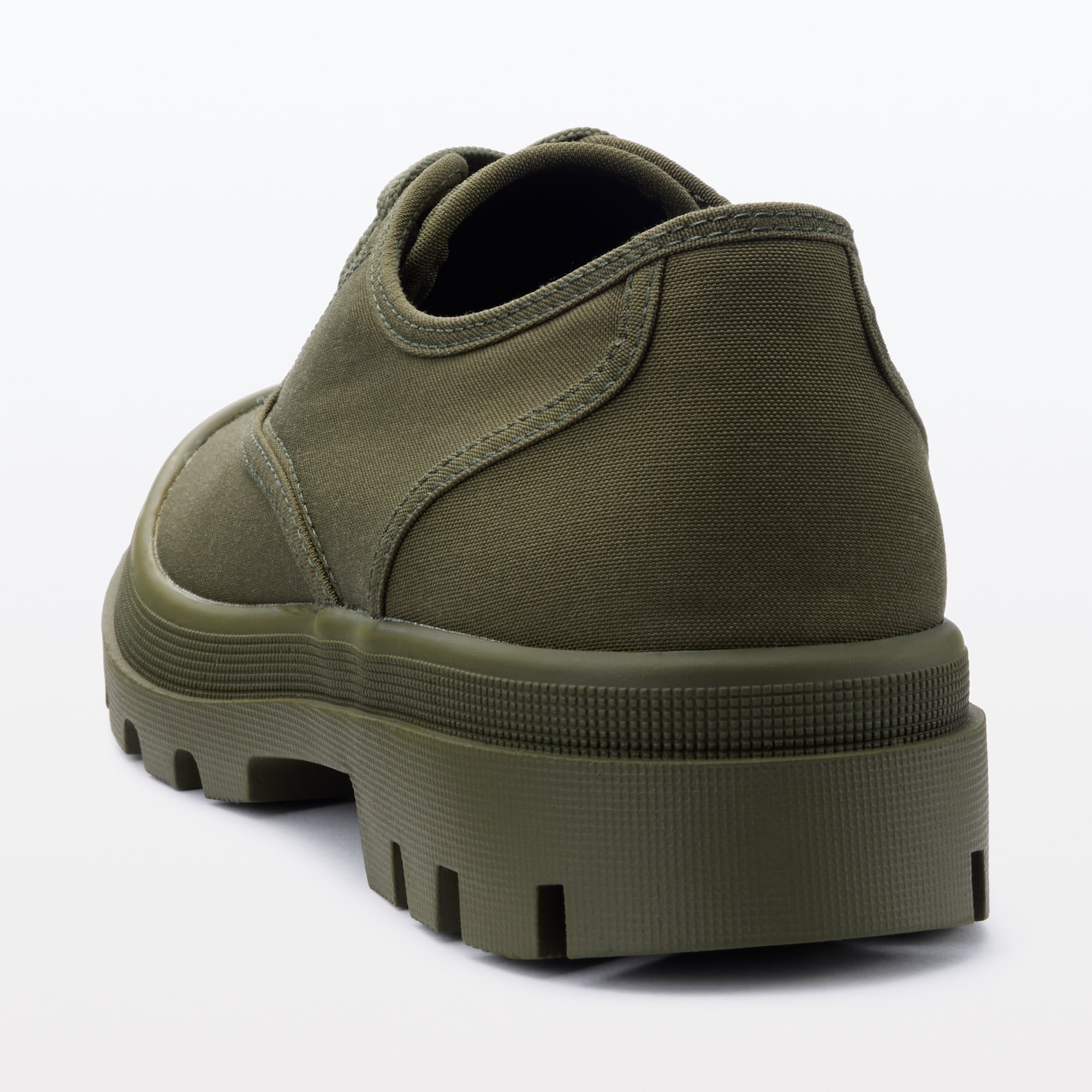 婦人　柔らかい中敷を使用した　撥水タンクソールシューズ