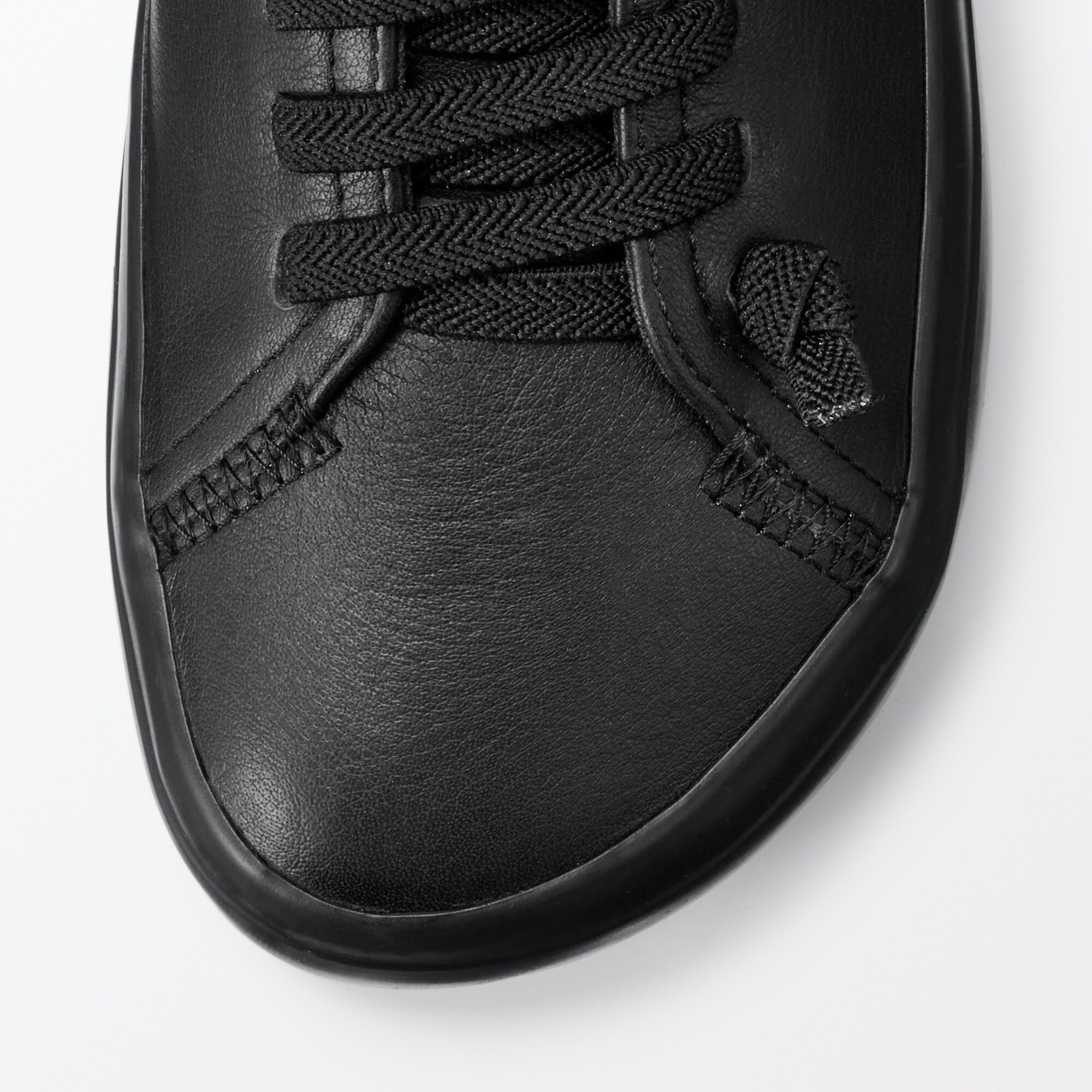 MUJI labo レザーローカットスニーカー 婦人　23.5cm レザーローカットスニーカー」 CAMPER（カンペール）と共同開発し