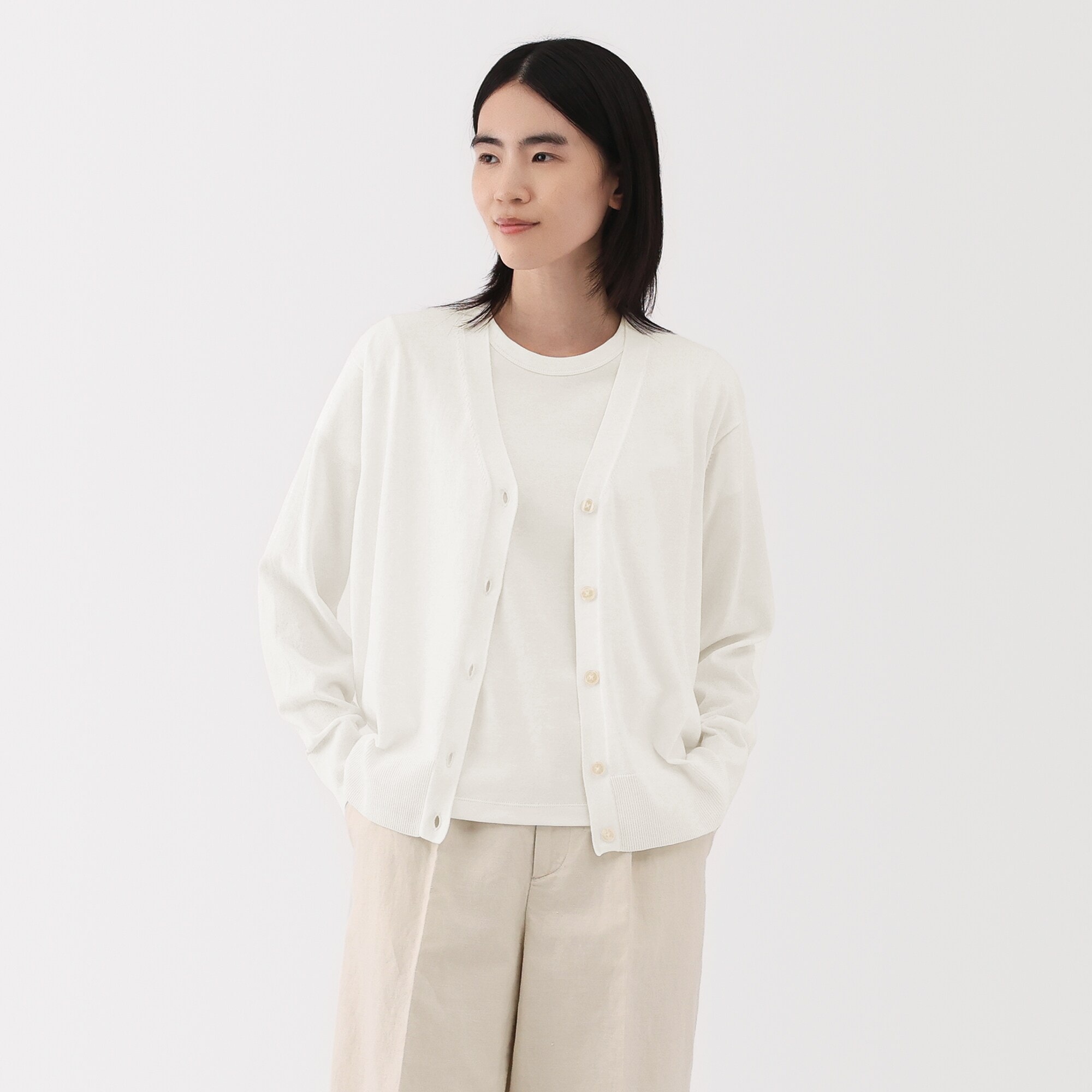 Fine Cotton Vネック　カーディガン ホワイト　白　美品 Fine Cotton Vネック カーディガン ホワイト 白 美品