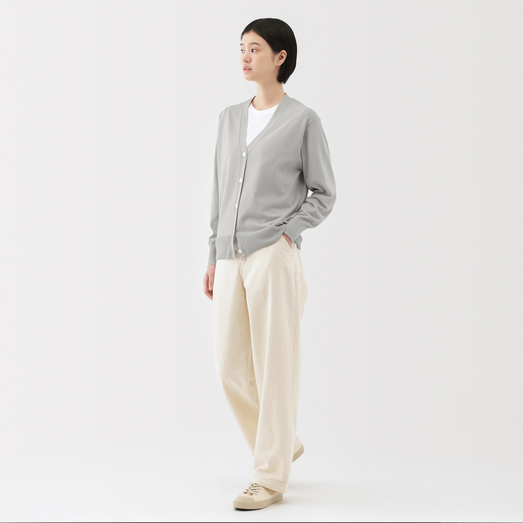 婦人　ＵＶカットライトニットＶネックカーディガン