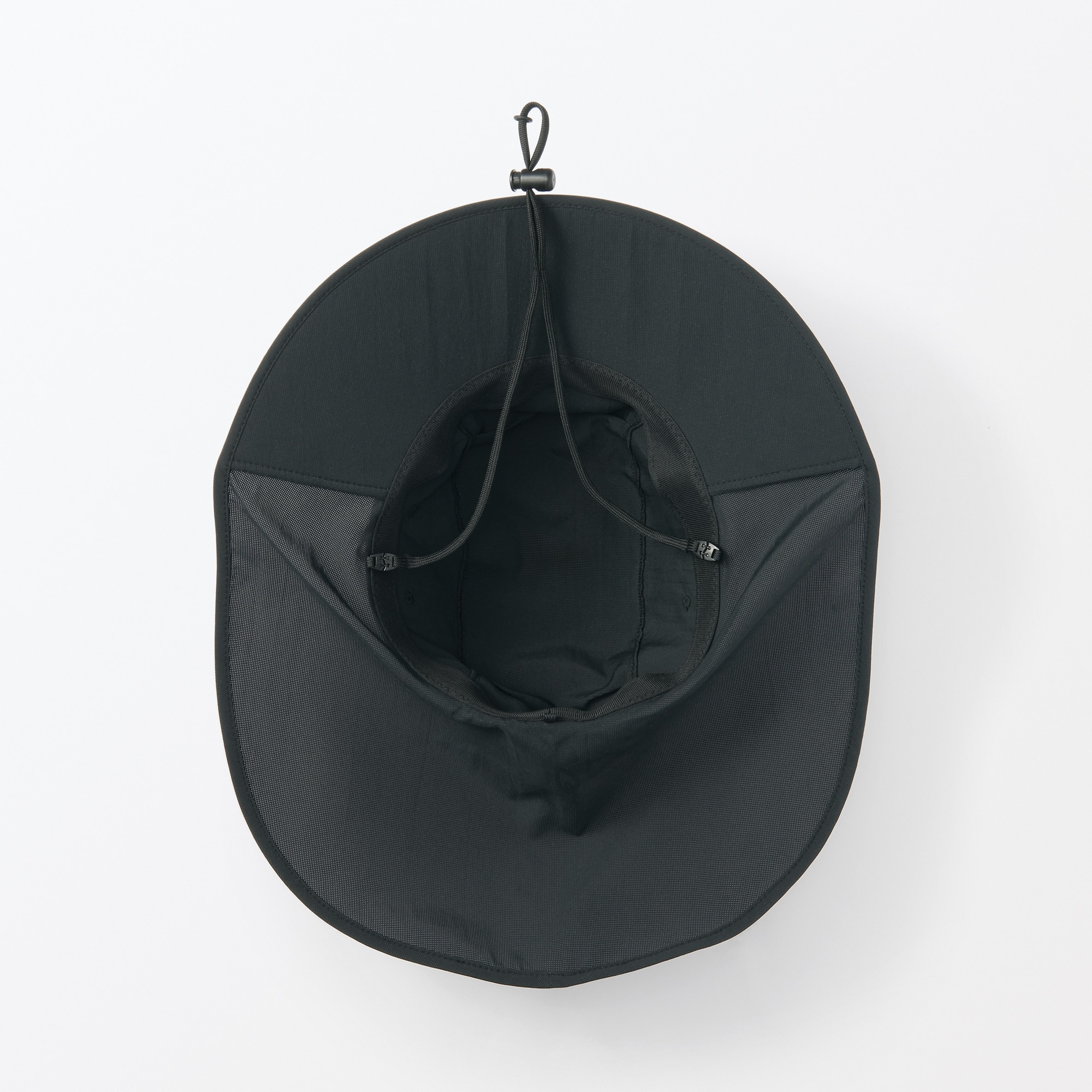 風を通す　ちいさくまとまる　日除け付きハット