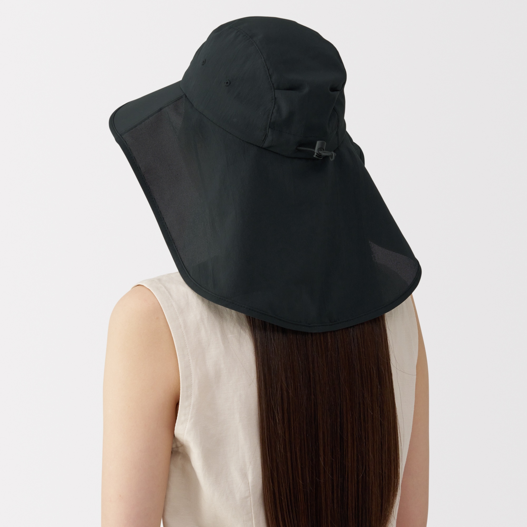 風を通す　ちいさくまとまる　日除け付きハット