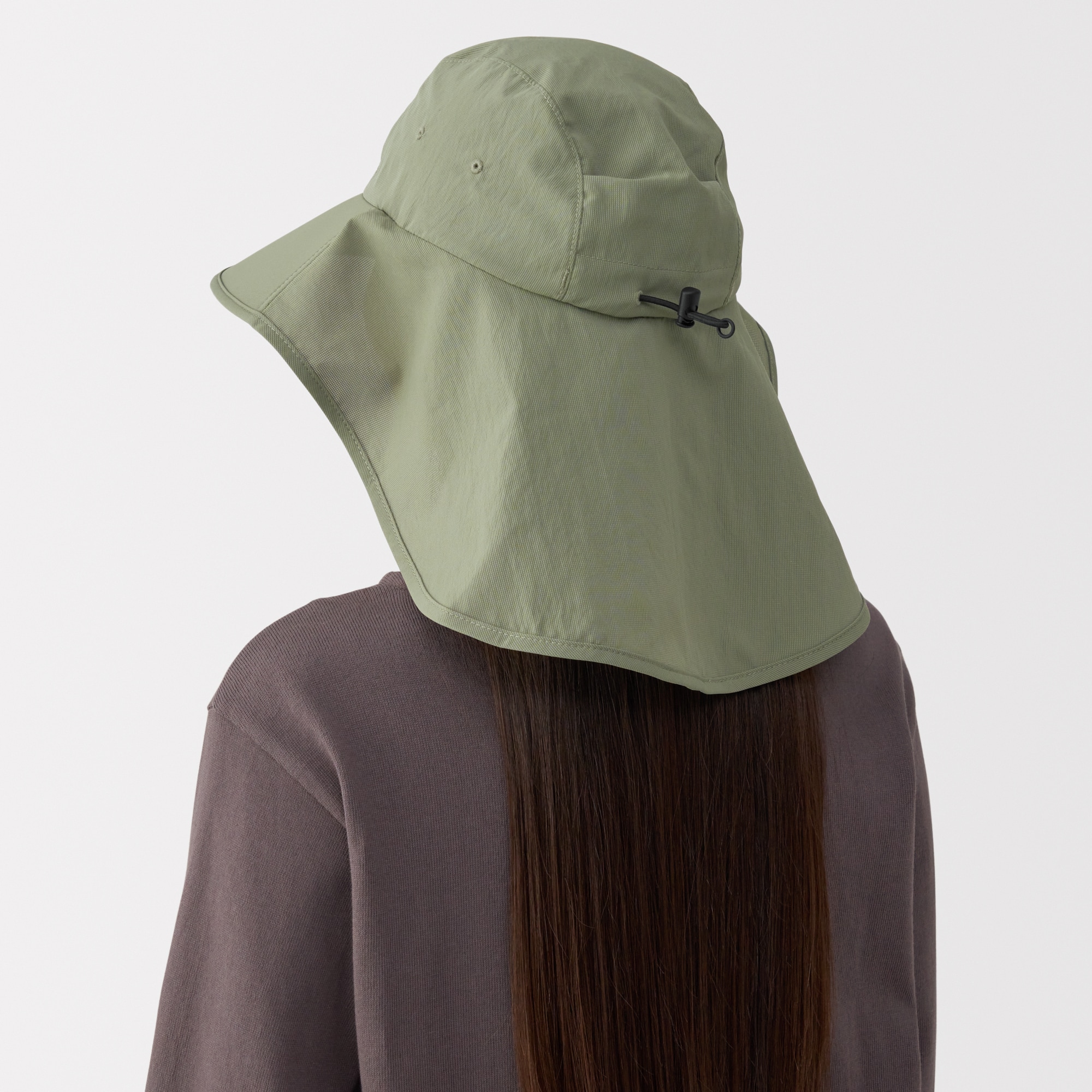 風を通す　ちいさくまとまる　日除け付きハット