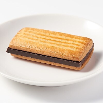 【１１月中旬発売予定】ビターチョコサンドクッキー　１個