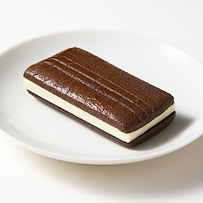 【１１月中旬発売予定】ホワイトチョコサンドクッキー