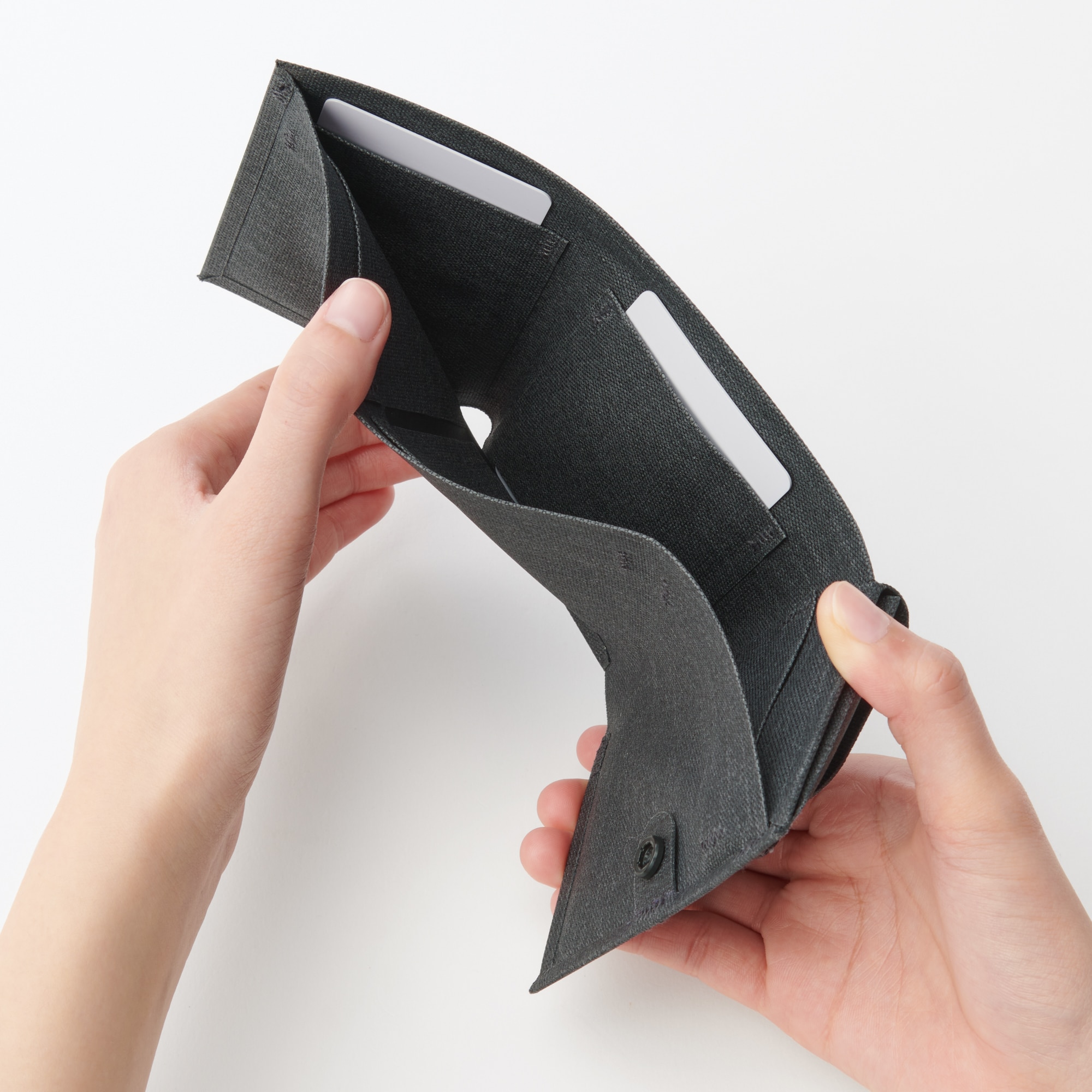 耐水生地を使った　ウェルダー　三つ折り財布