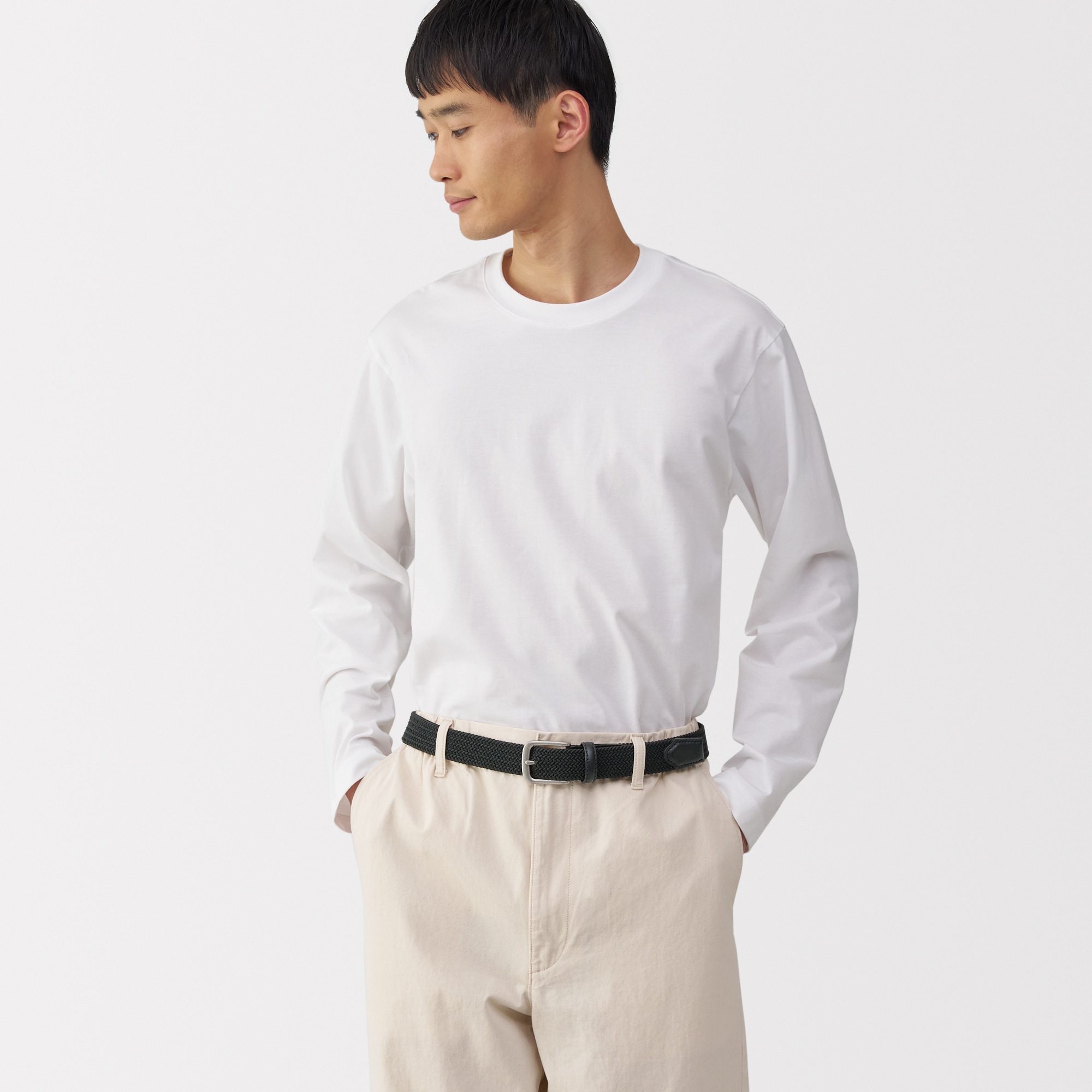 自由な位置で留められる　ストレッチベルト