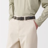 自由な位置で留められる　ストレッチベルト