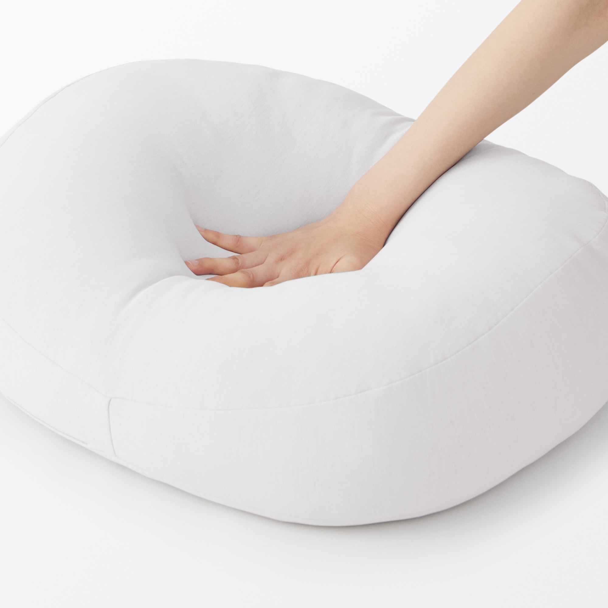 MUJI (無印良品) - nidomi 背当てにもなるひんやりマルチクッション | 無印良品