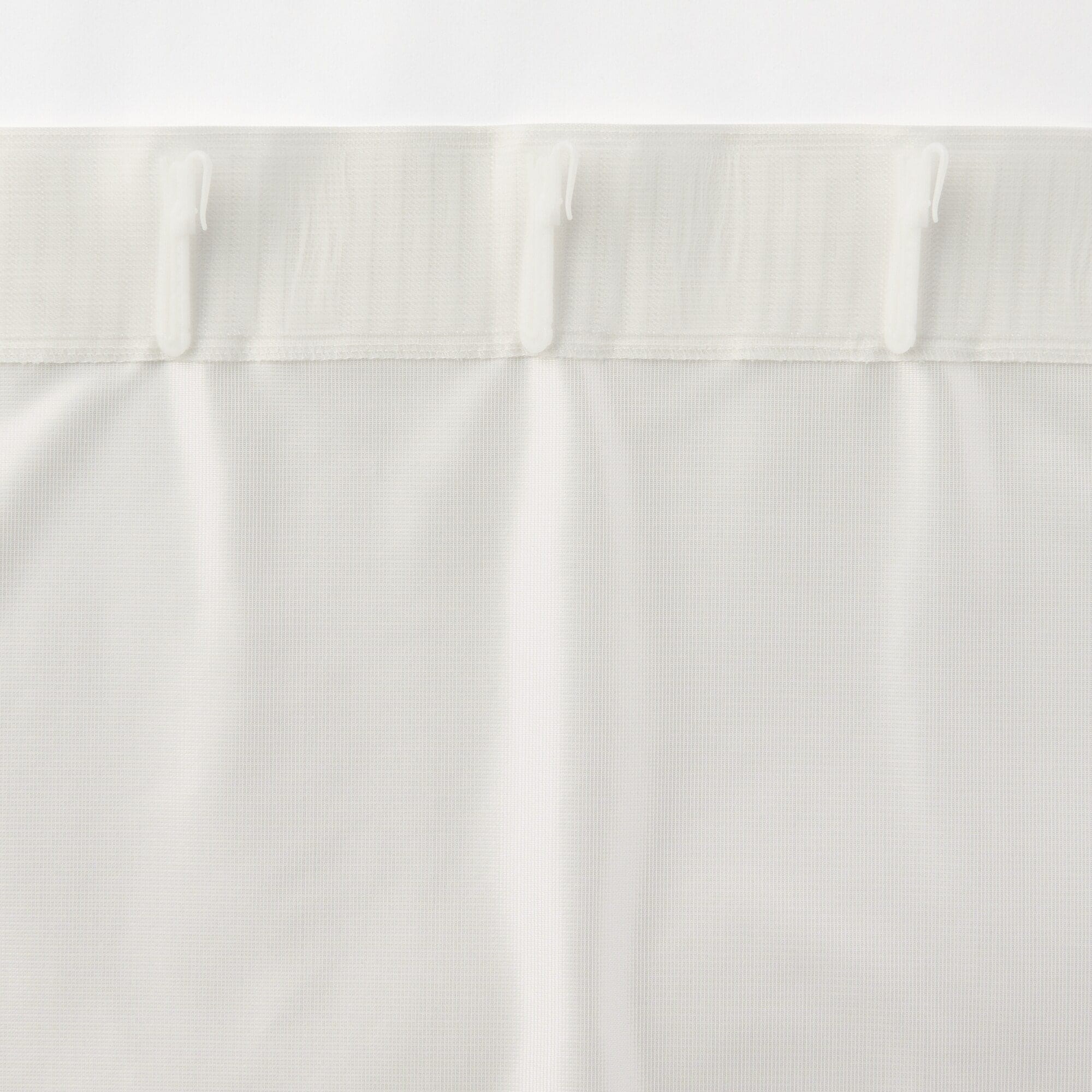 熱を通しにくく透けにくいレースノンプリーツカーテン