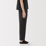 婦人　風を通す　ストレッチサッカーイージーテーパードパンツ