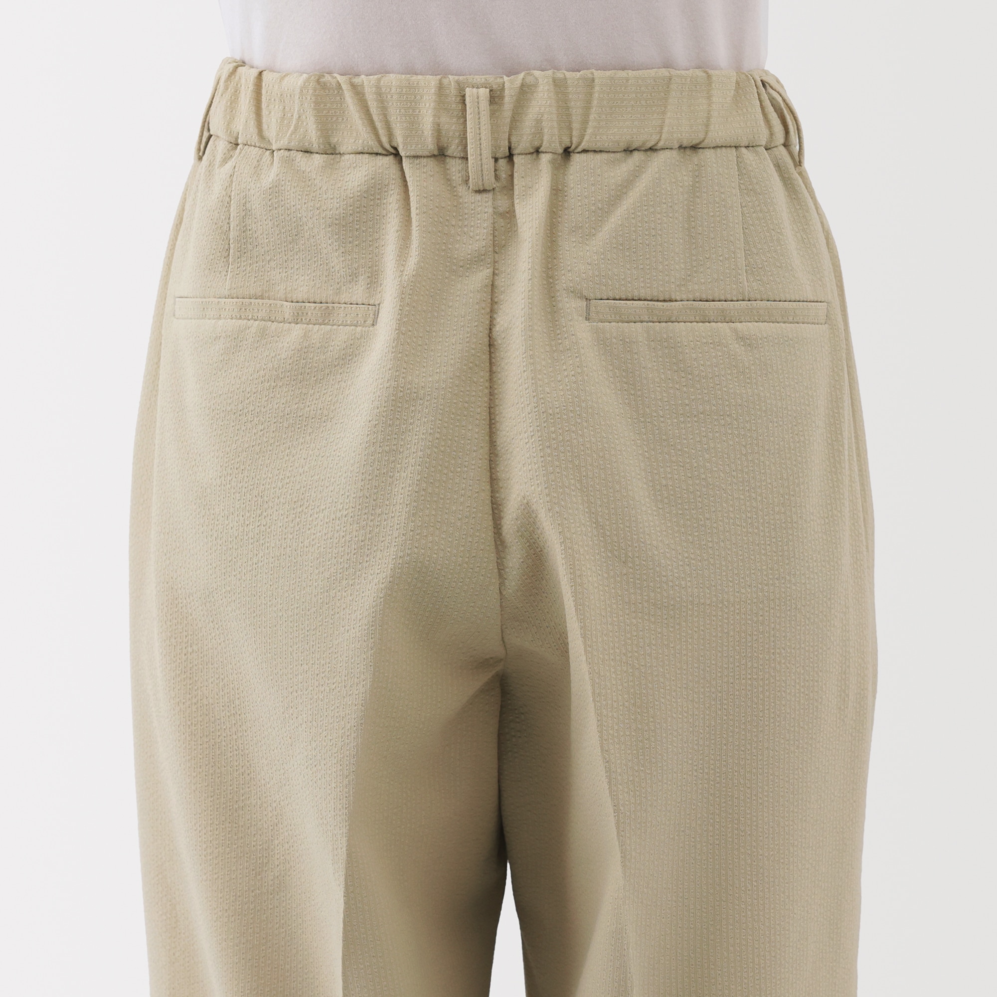 婦人　風を通す　ストレッチサッカーイージーテーパードパンツ